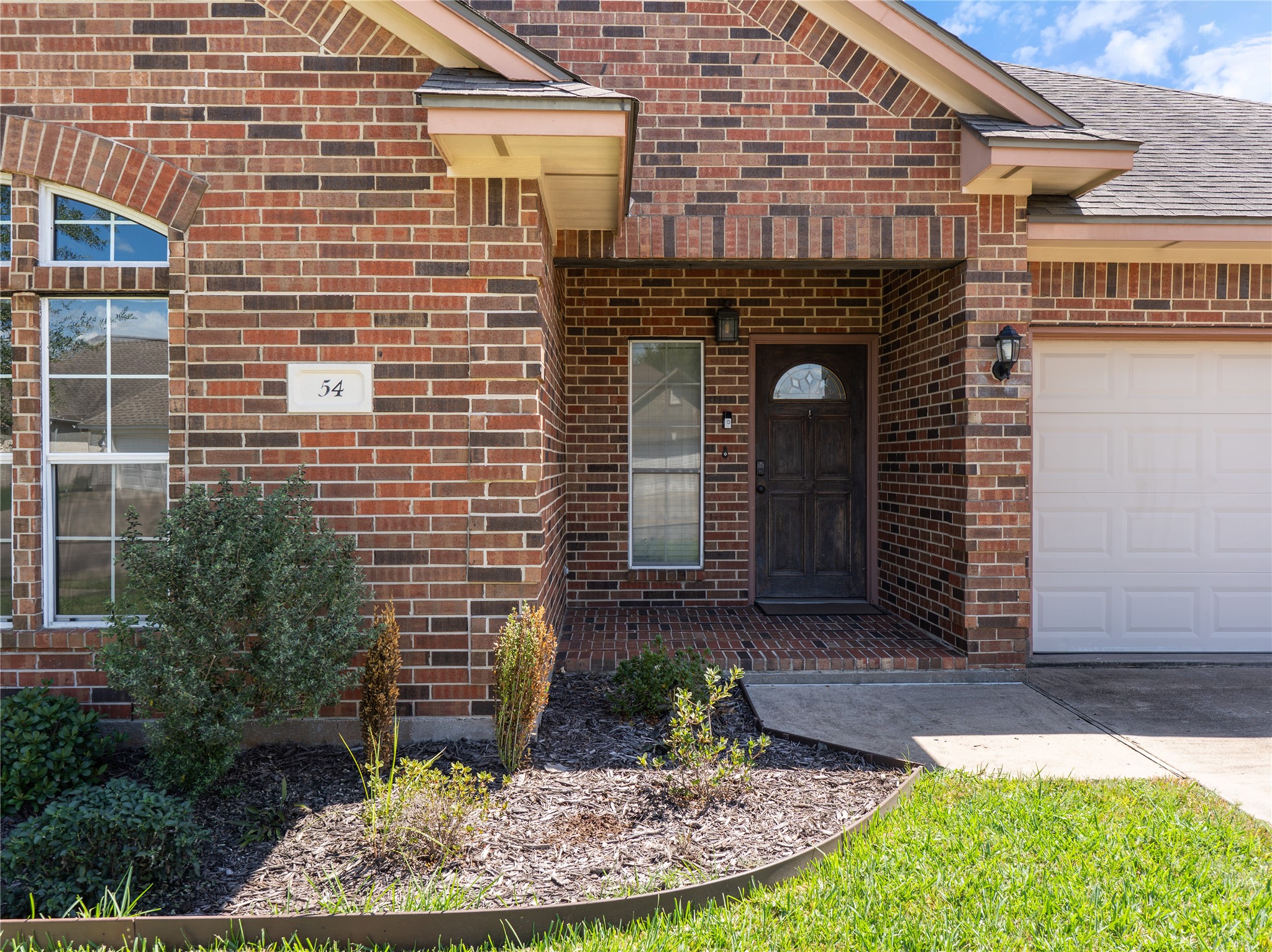 54 Tangerine Court Property Photo 3
