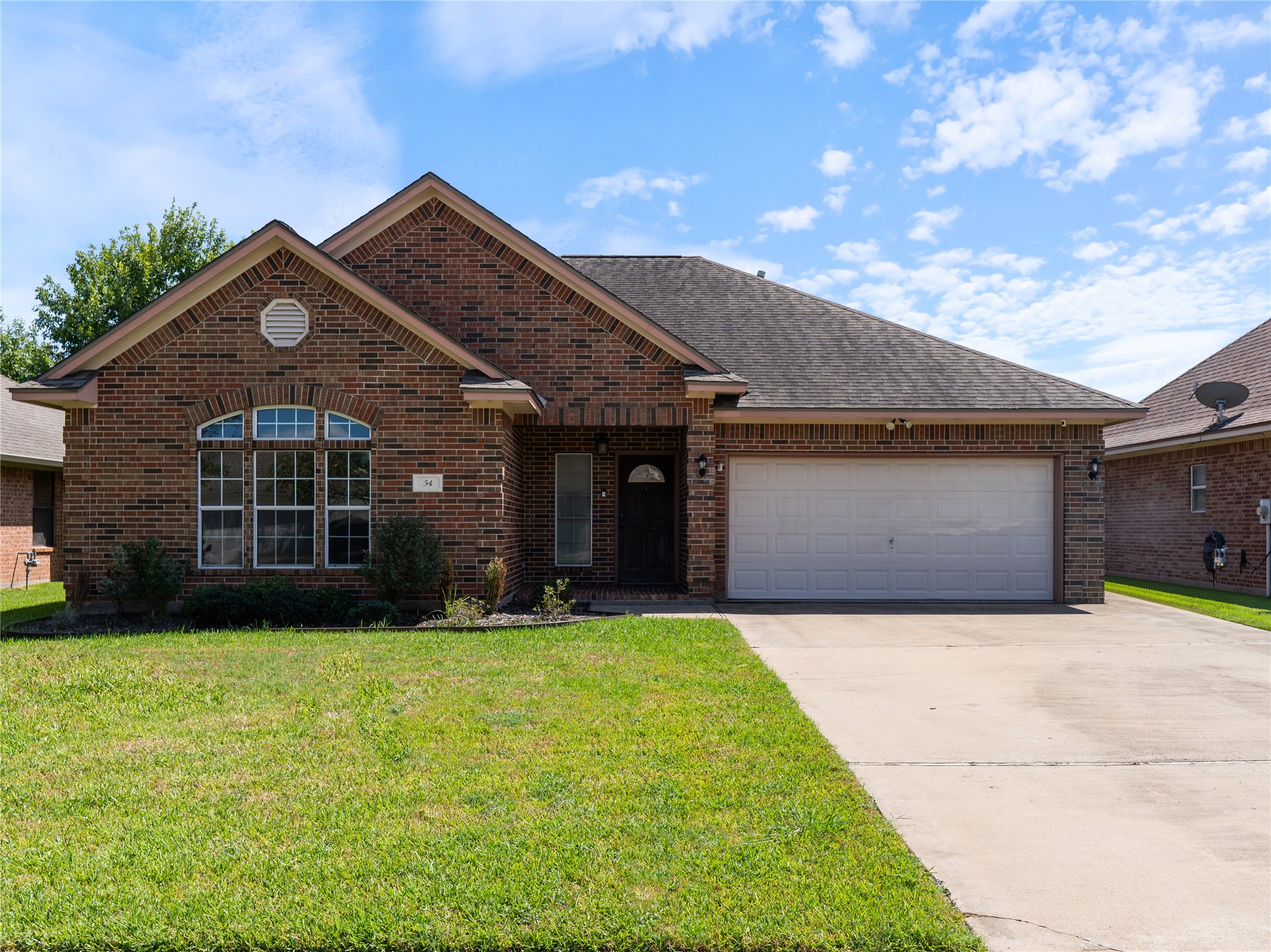 54 Tangerine Court Property Photo 4