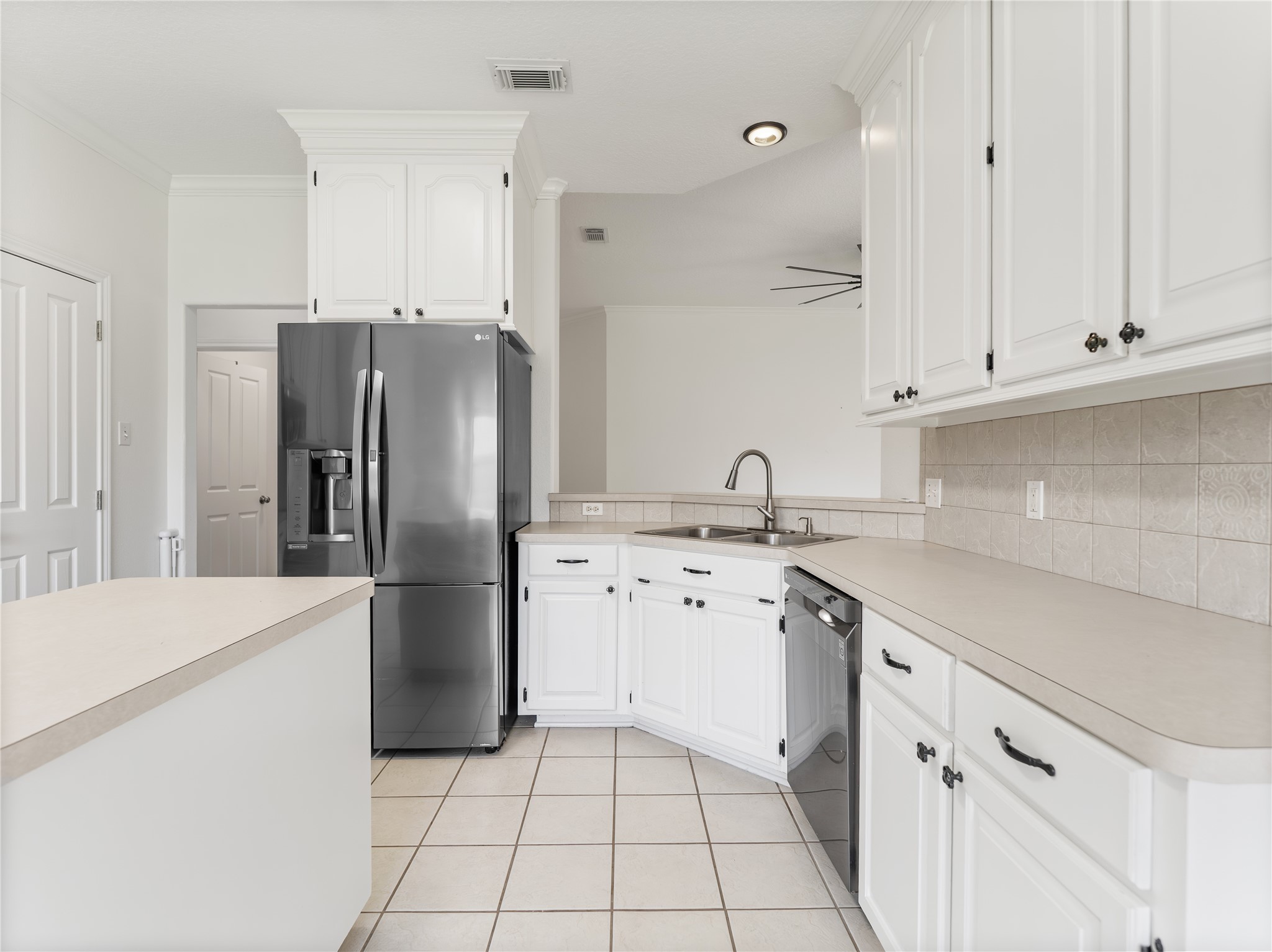 54 Tangerine Court Property Photo 6