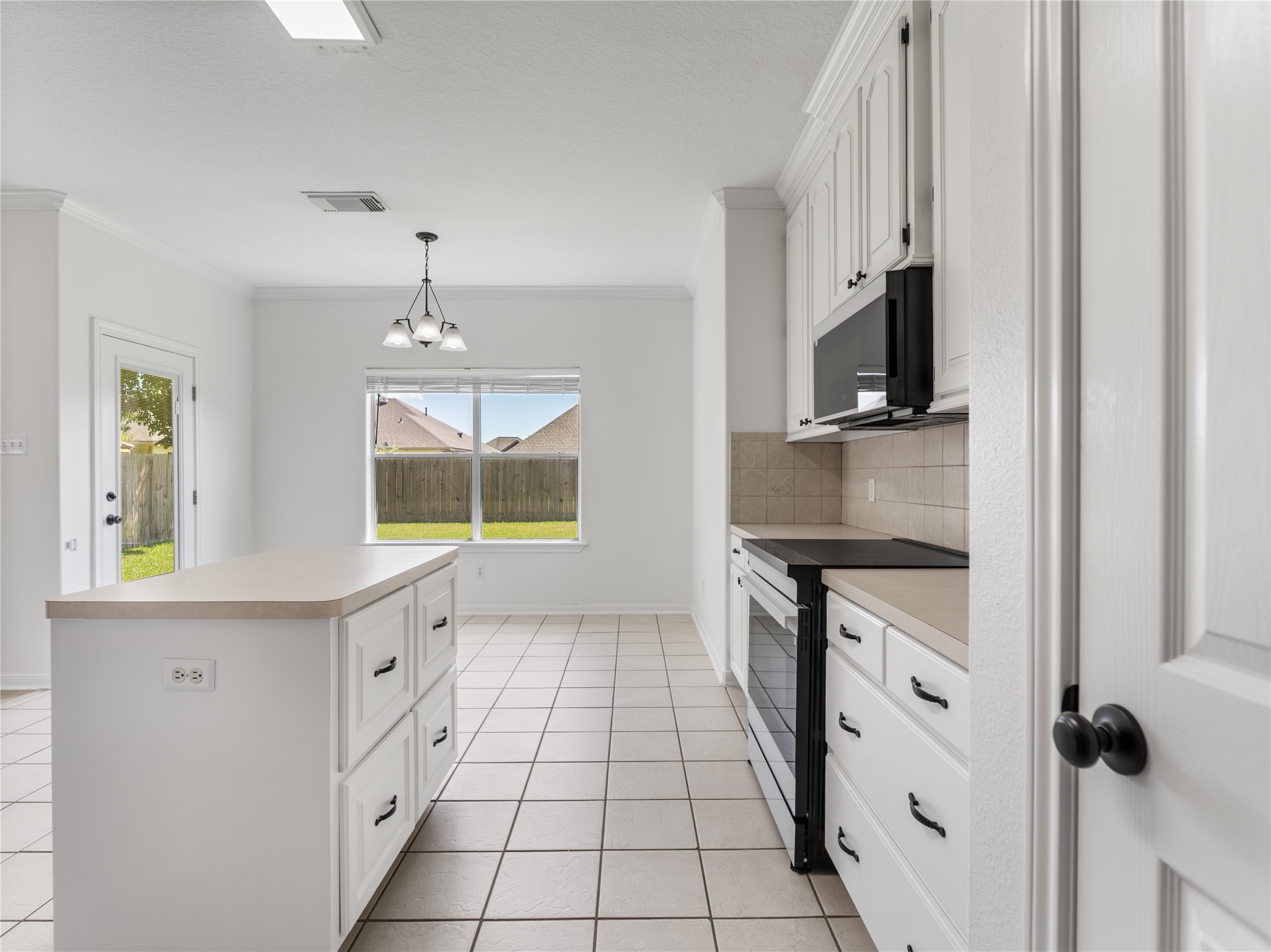 54 Tangerine Court Property Photo 7