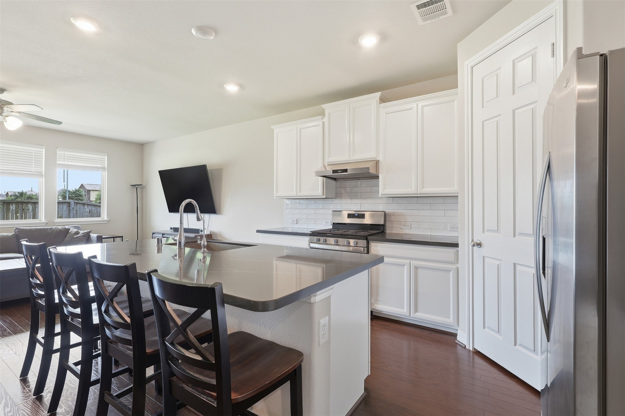 26051 Steele Flower Drive Property Photo 10