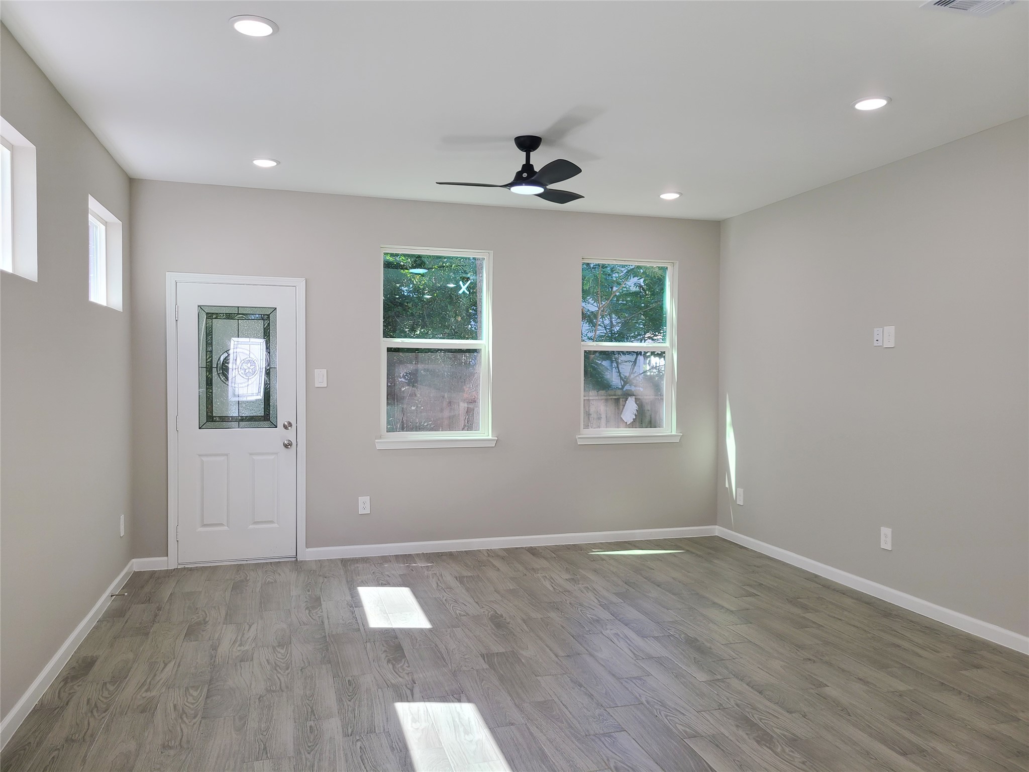 11378 Underwood Street Property Photo 3