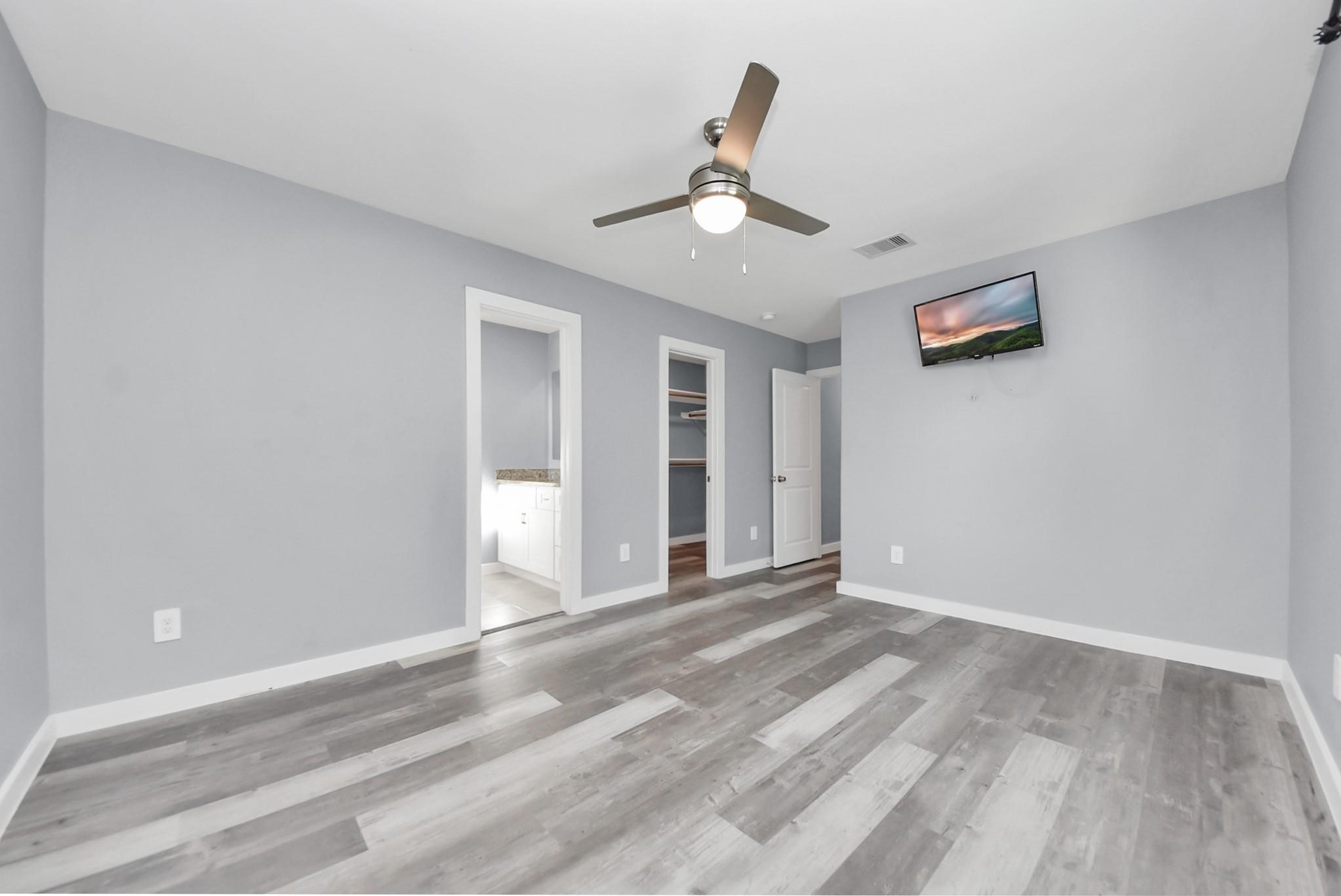 618 Maple Way A/b Property Photo 6