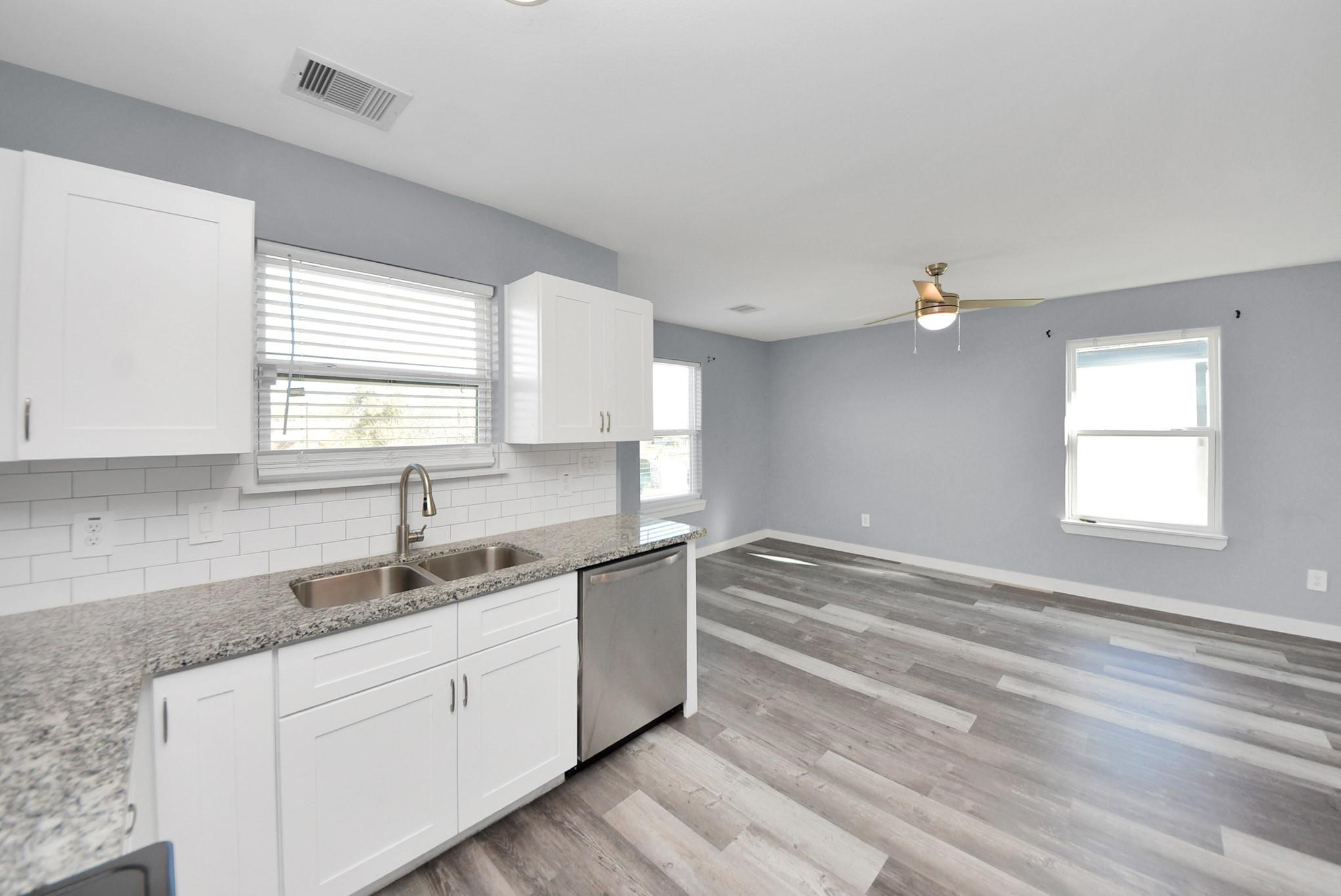 618 Maple Way A/b Property Photo 18