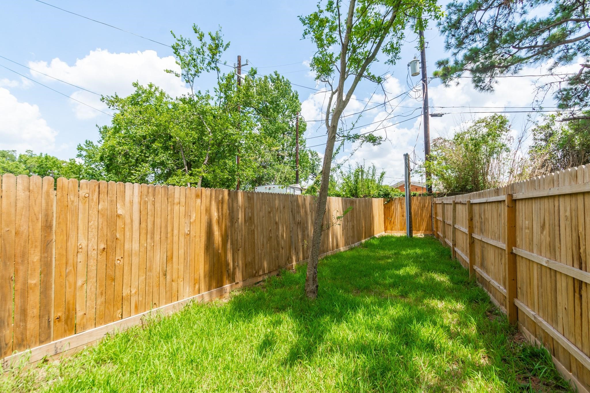 618 Maple Way A/b Property Photo 49