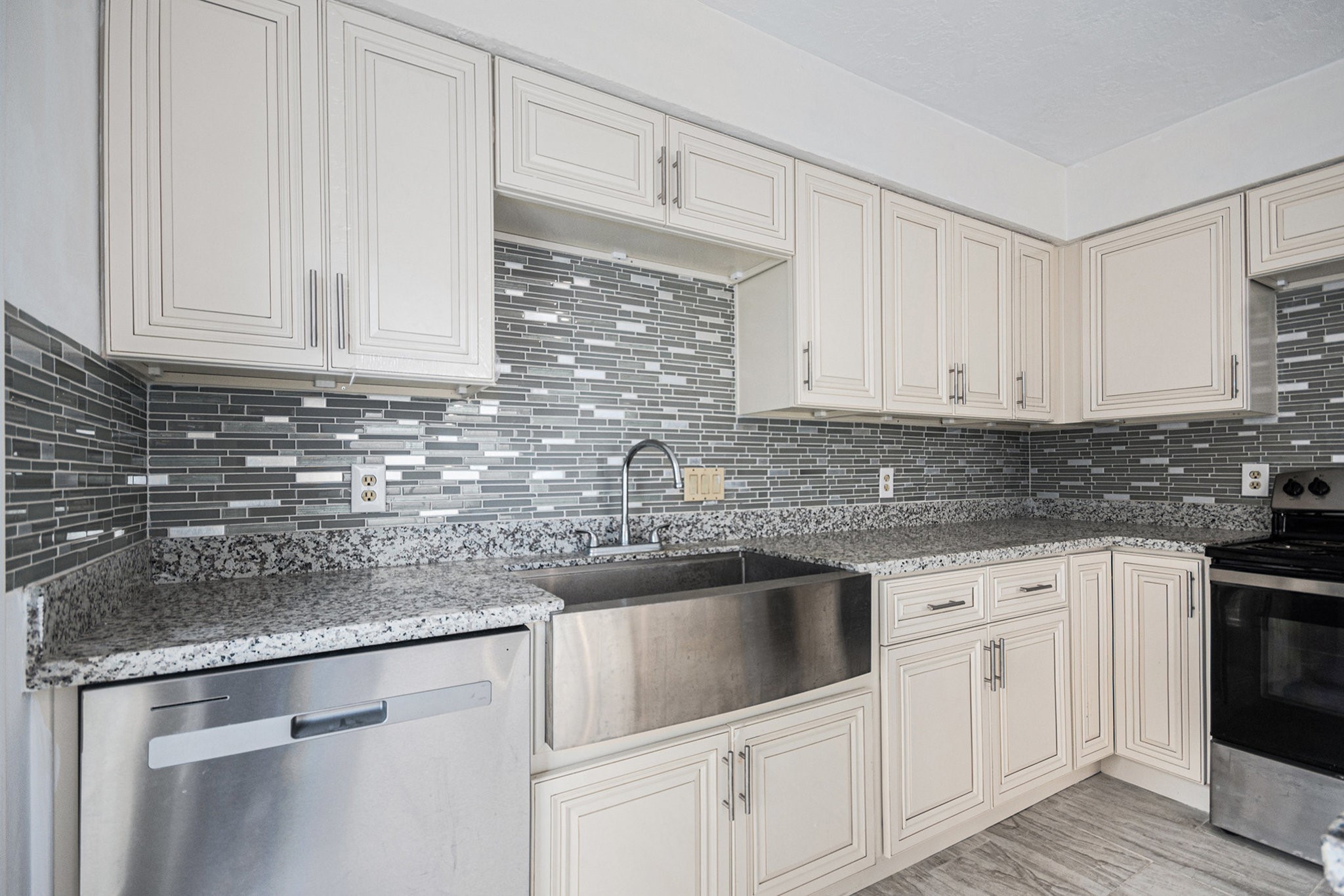 1723 Plumbwood Way Property Photo 13