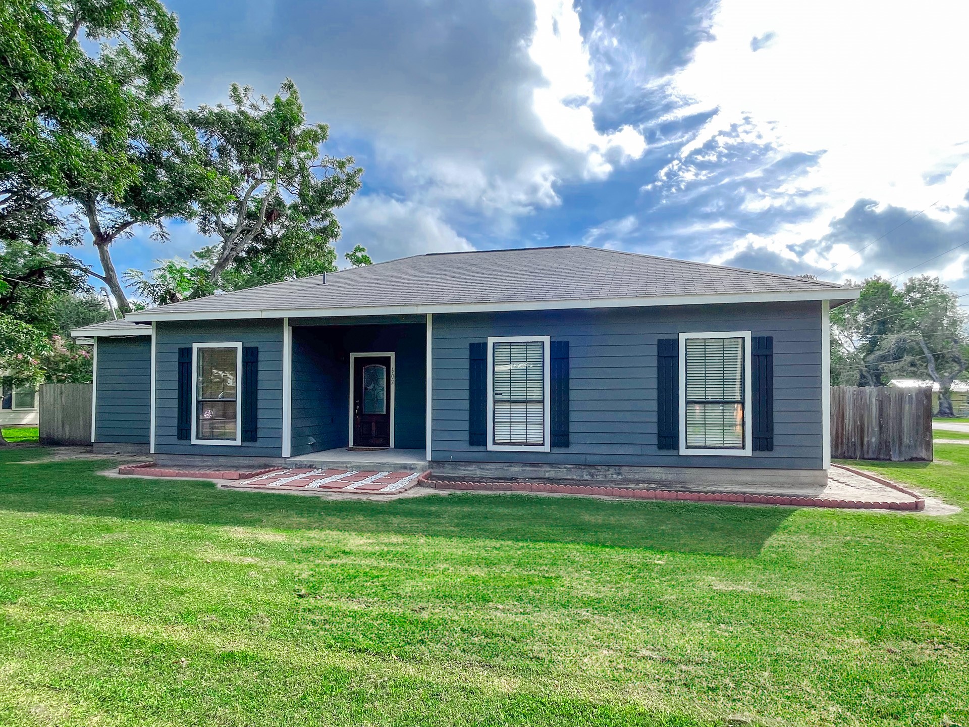 602 Clara Avenue Property Photo 1