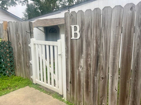 1272 Pecan Street B Property Photo 2