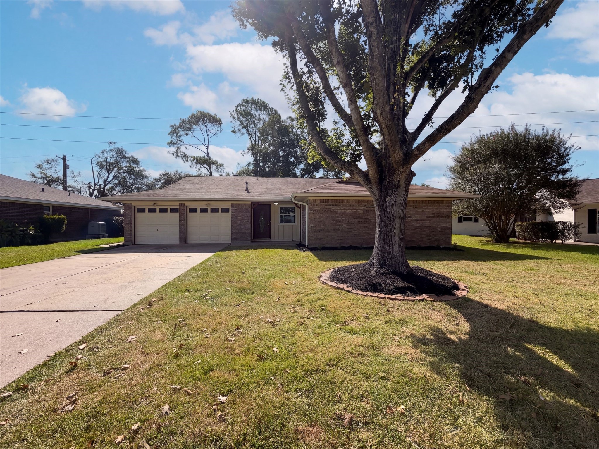 609 Heather Lane Property Photo 1