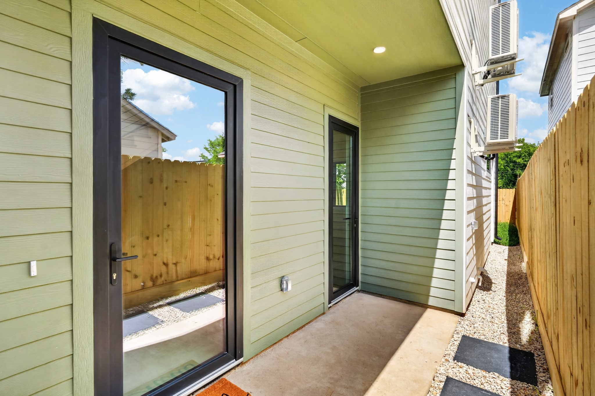 6822 Sidney Street A Property Photo 6
