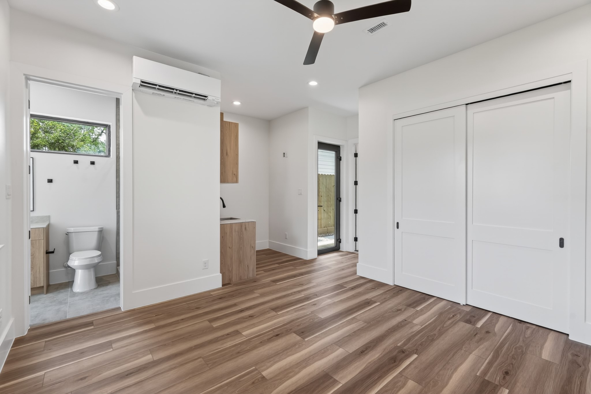 6822 Sidney Street A Property Photo 13