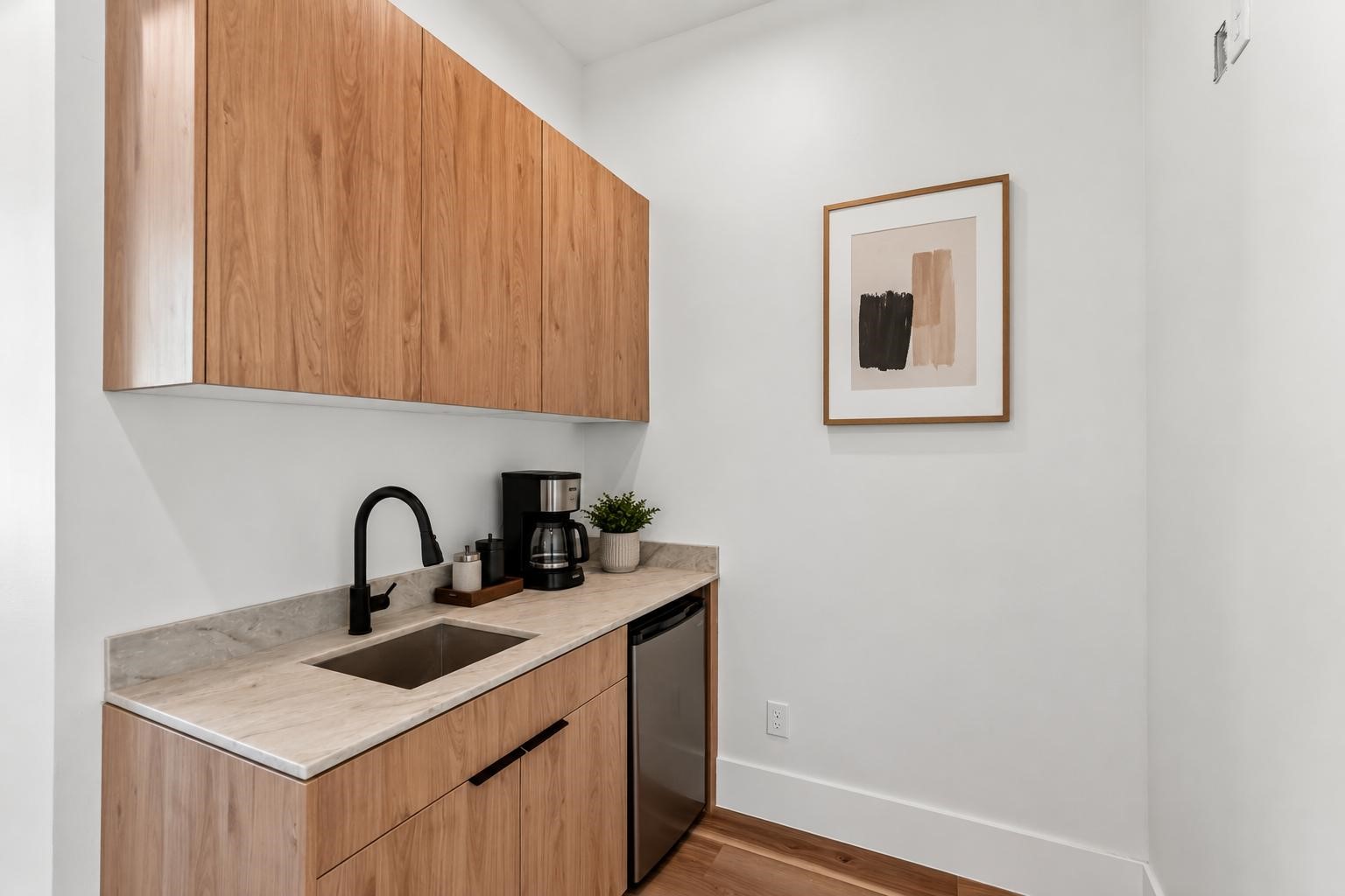 6822 Sidney Street A Property Photo 14