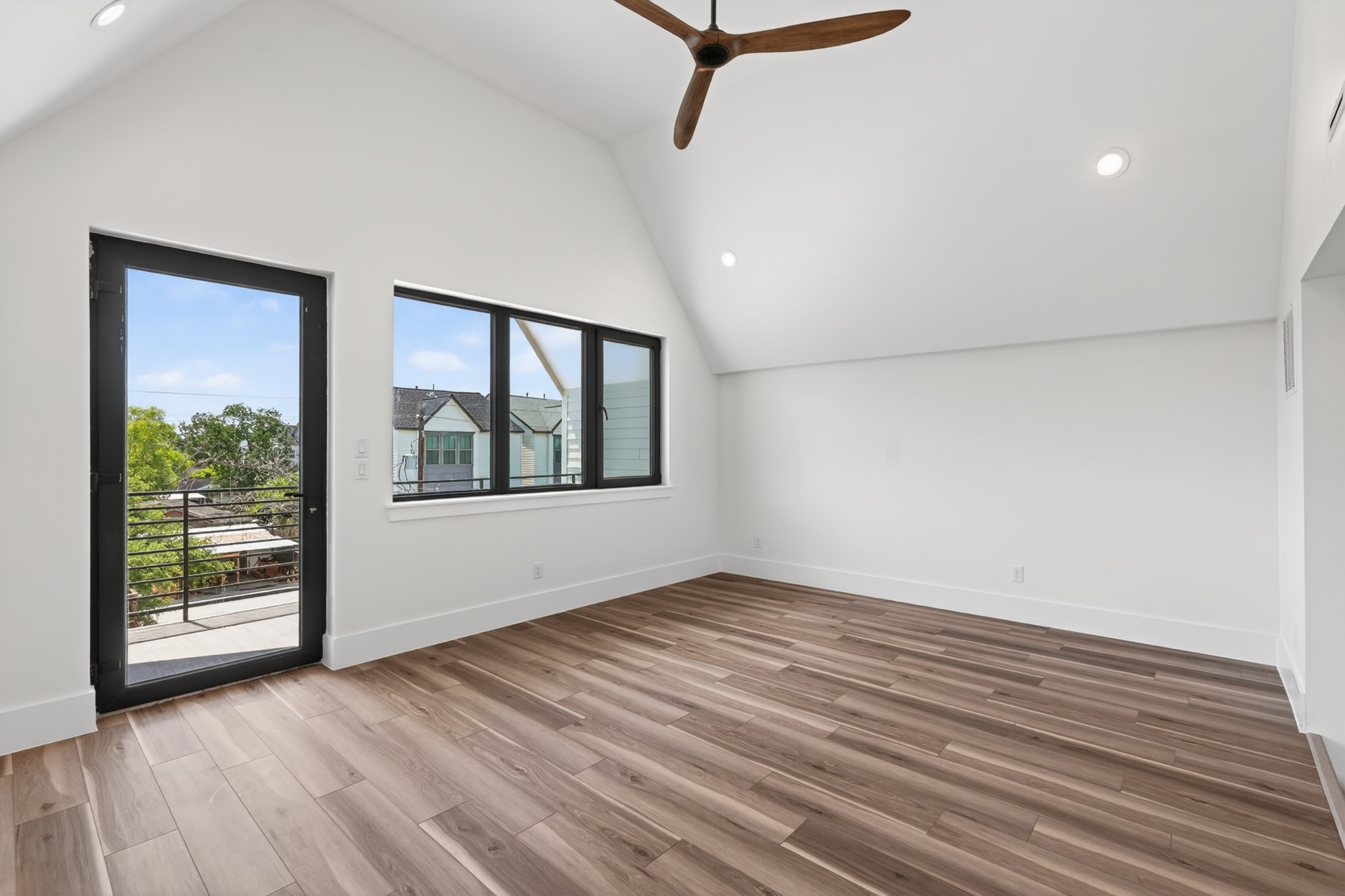 6822 Sidney Street A Property Photo 33