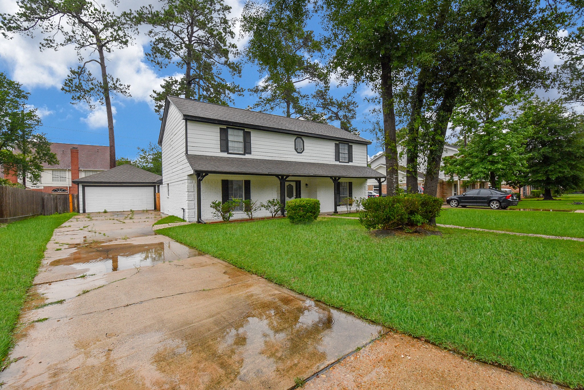 15814 Winding Moss Drive Property Photo 2