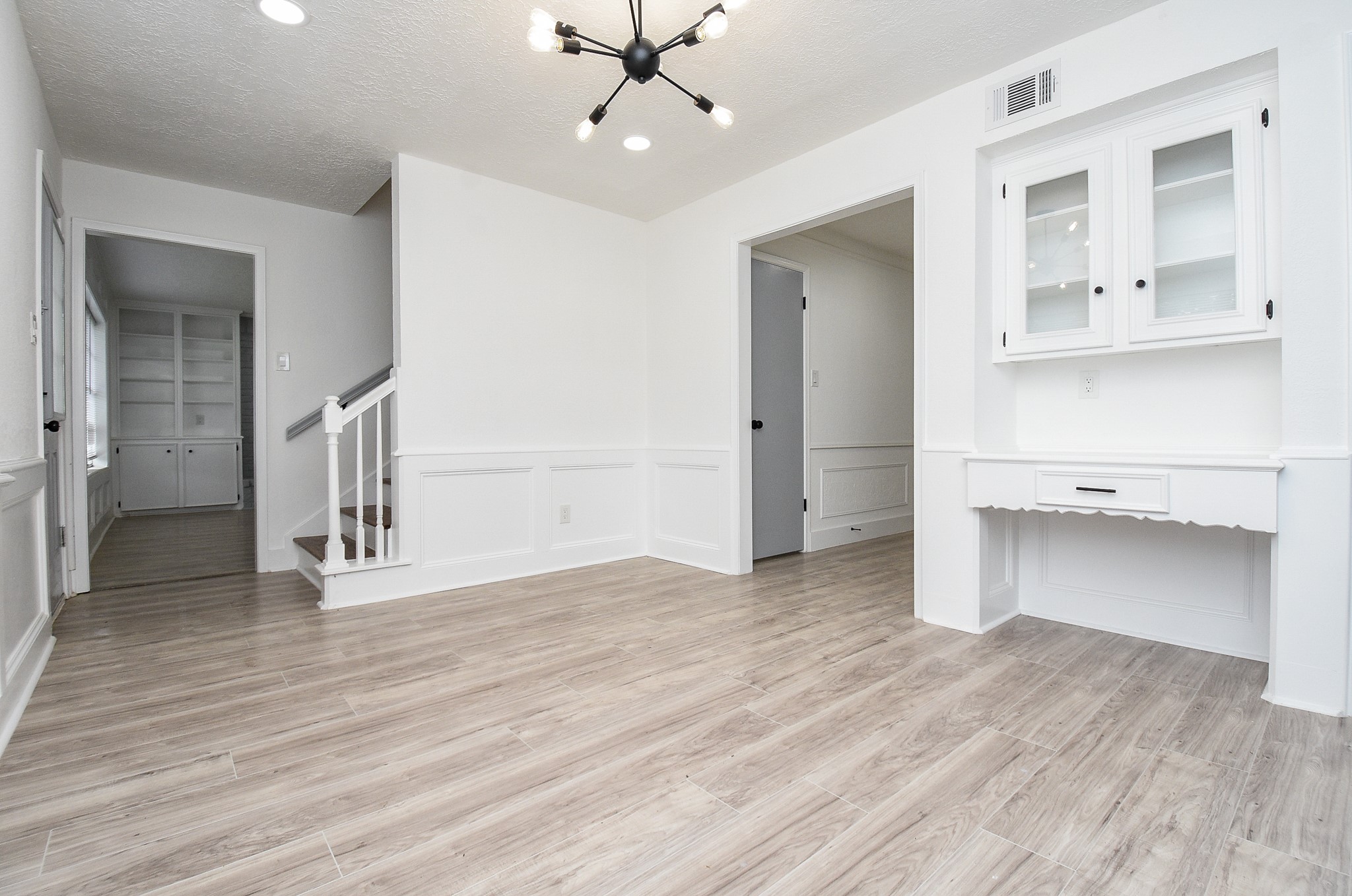 15814 Winding Moss Drive Property Photo 13