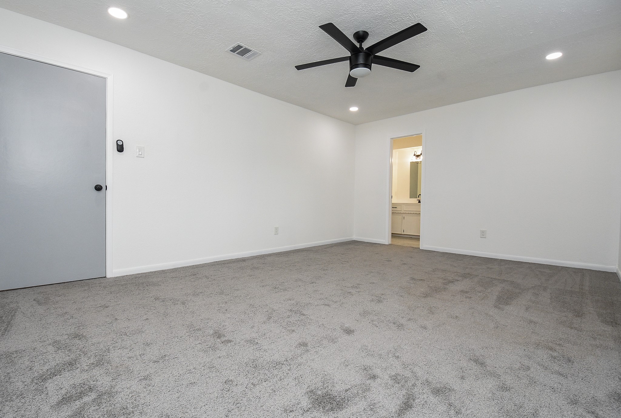 15814 Winding Moss Drive Property Photo 26