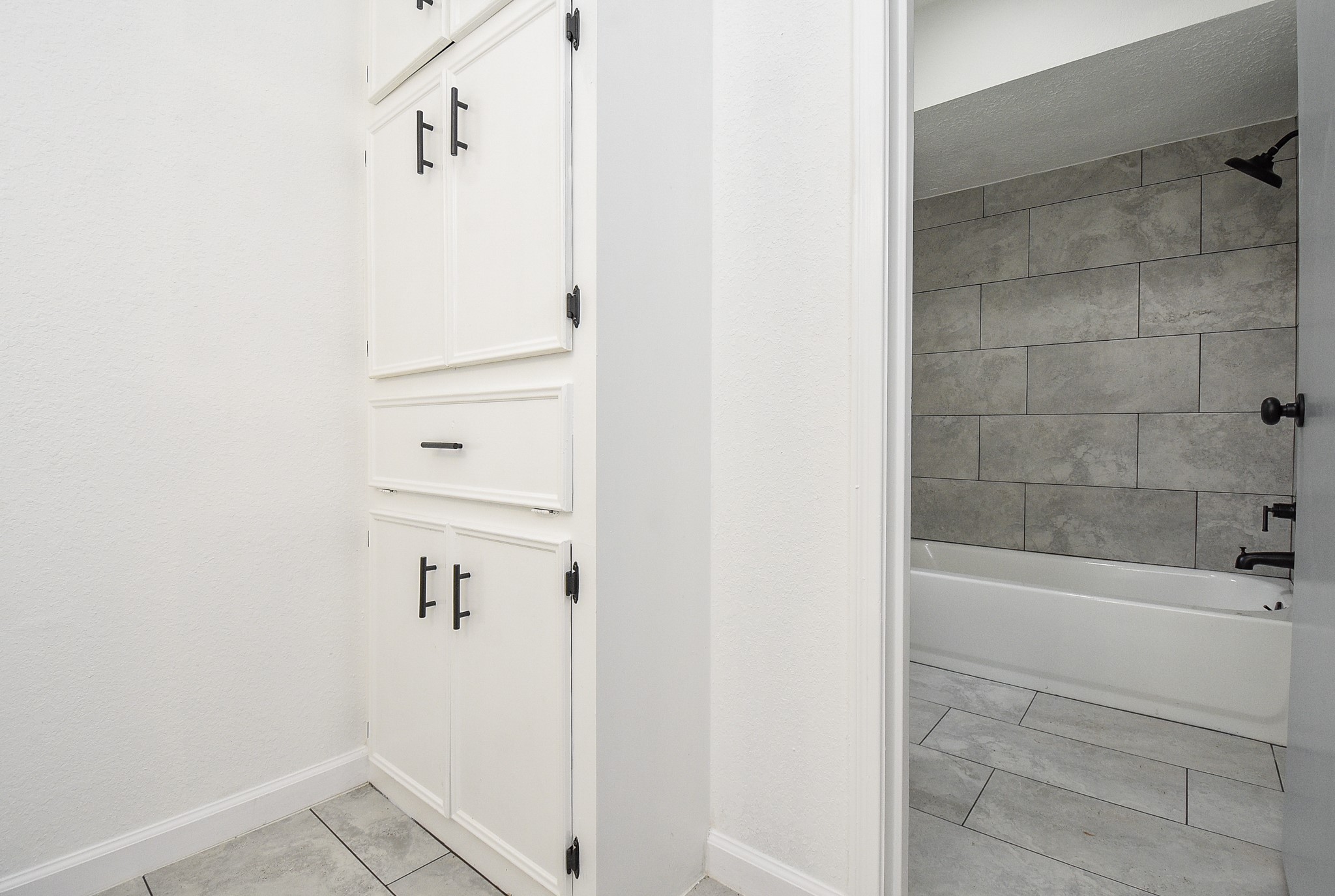 15814 Winding Moss Drive Property Photo 37