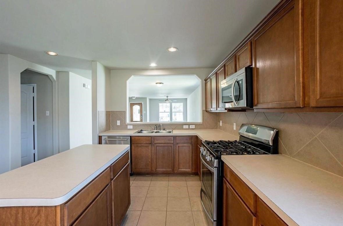 1111 Desert Springs Lane Property Photo 4