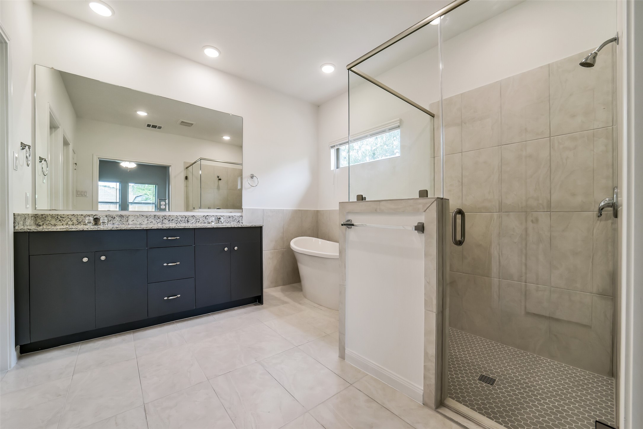 11611 Moltere Drive Property Photo 17