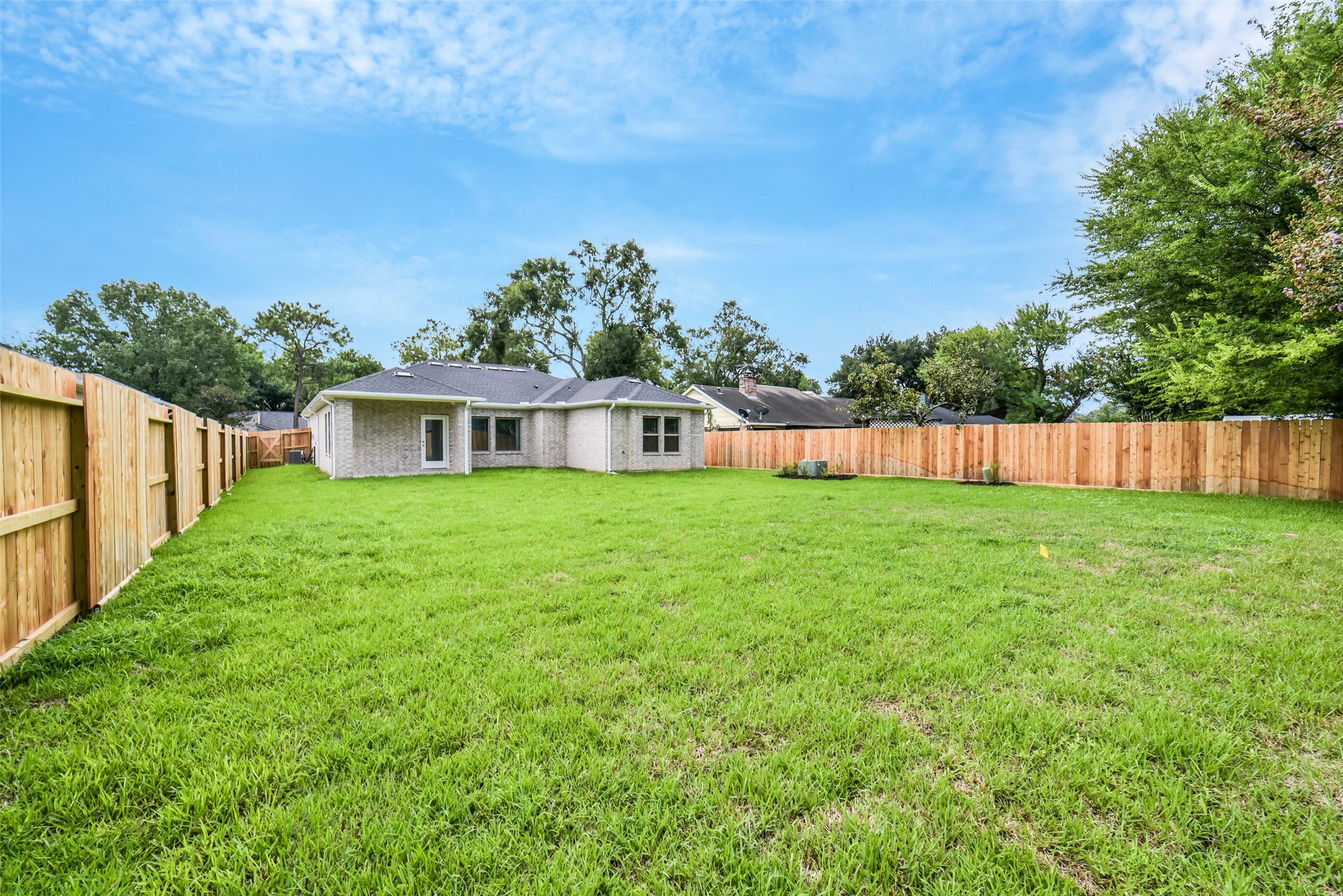 11611 Moltere Drive Property Photo 25