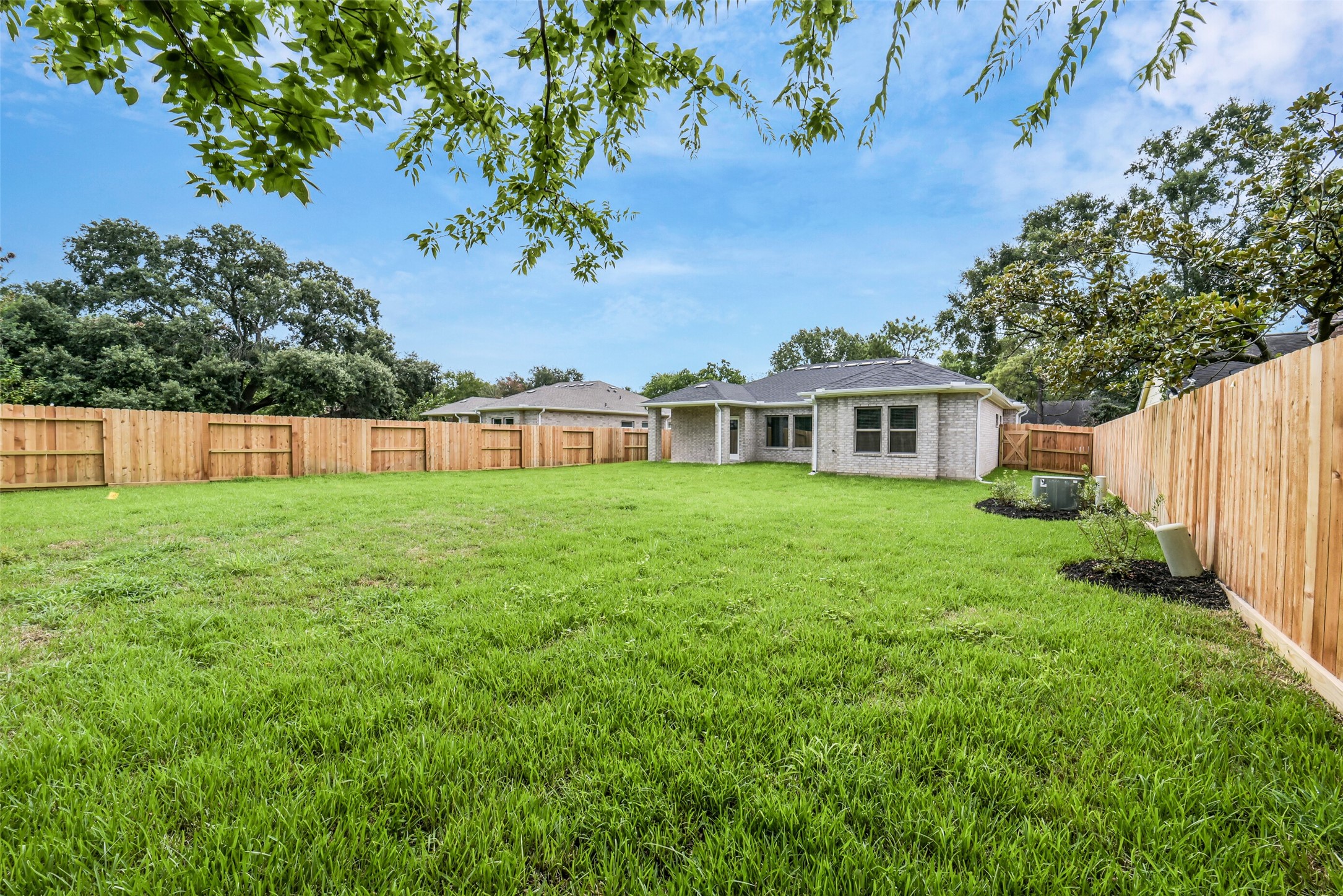 11611 Moltere Drive Property Photo 26