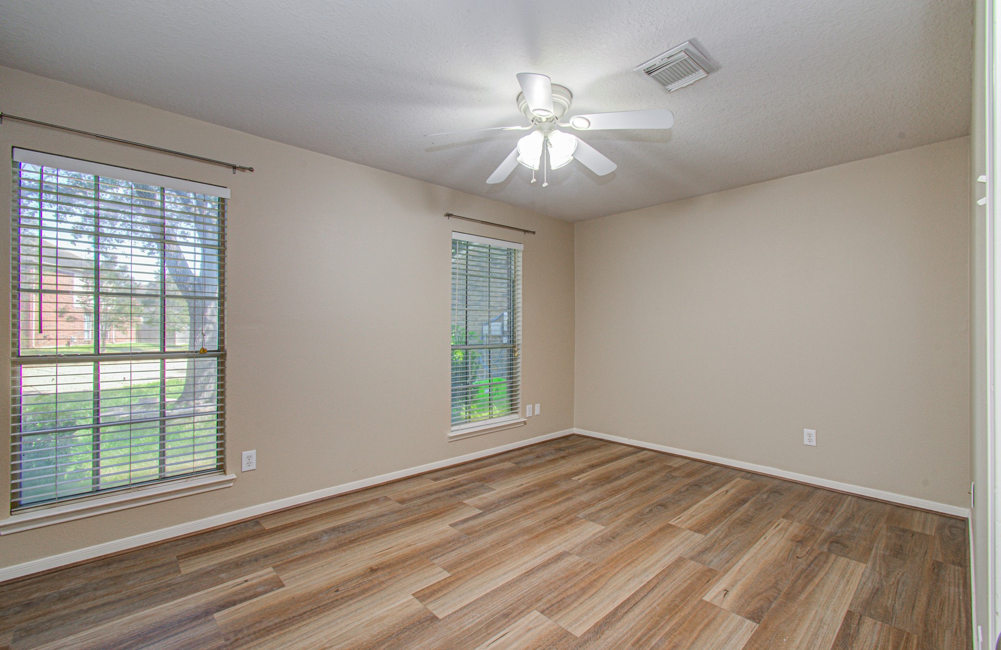 24203 Emory Green Street Property Photo 5