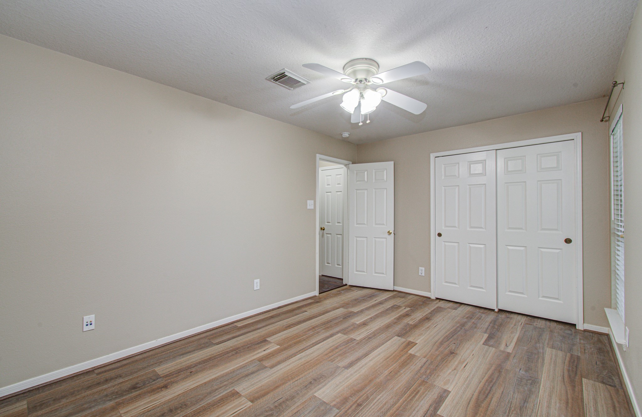 24203 Emory Green Street Property Photo 6