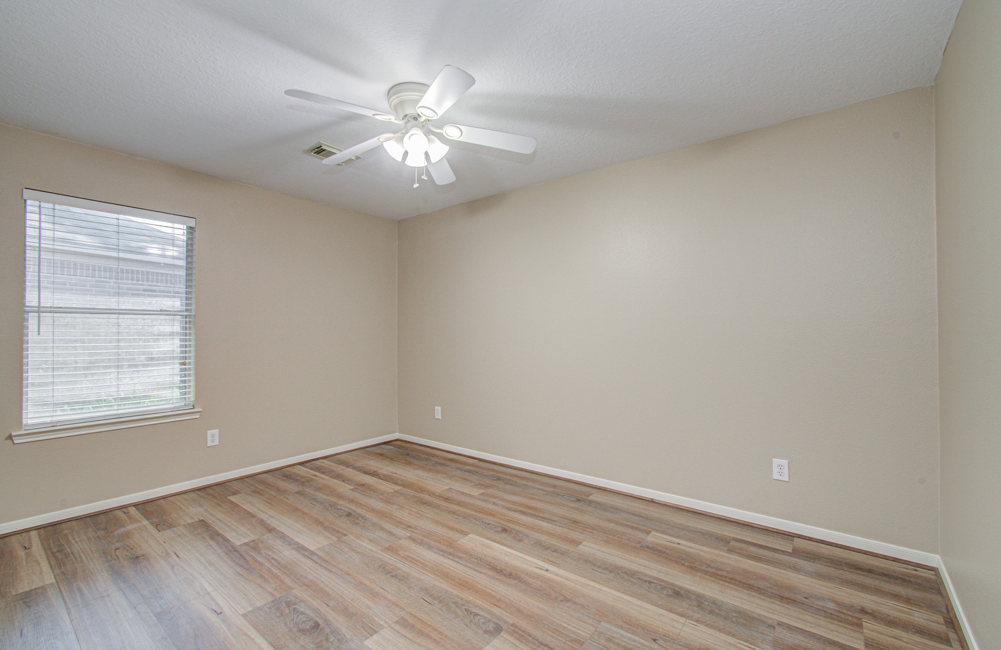 24203 Emory Green Street Property Photo 11