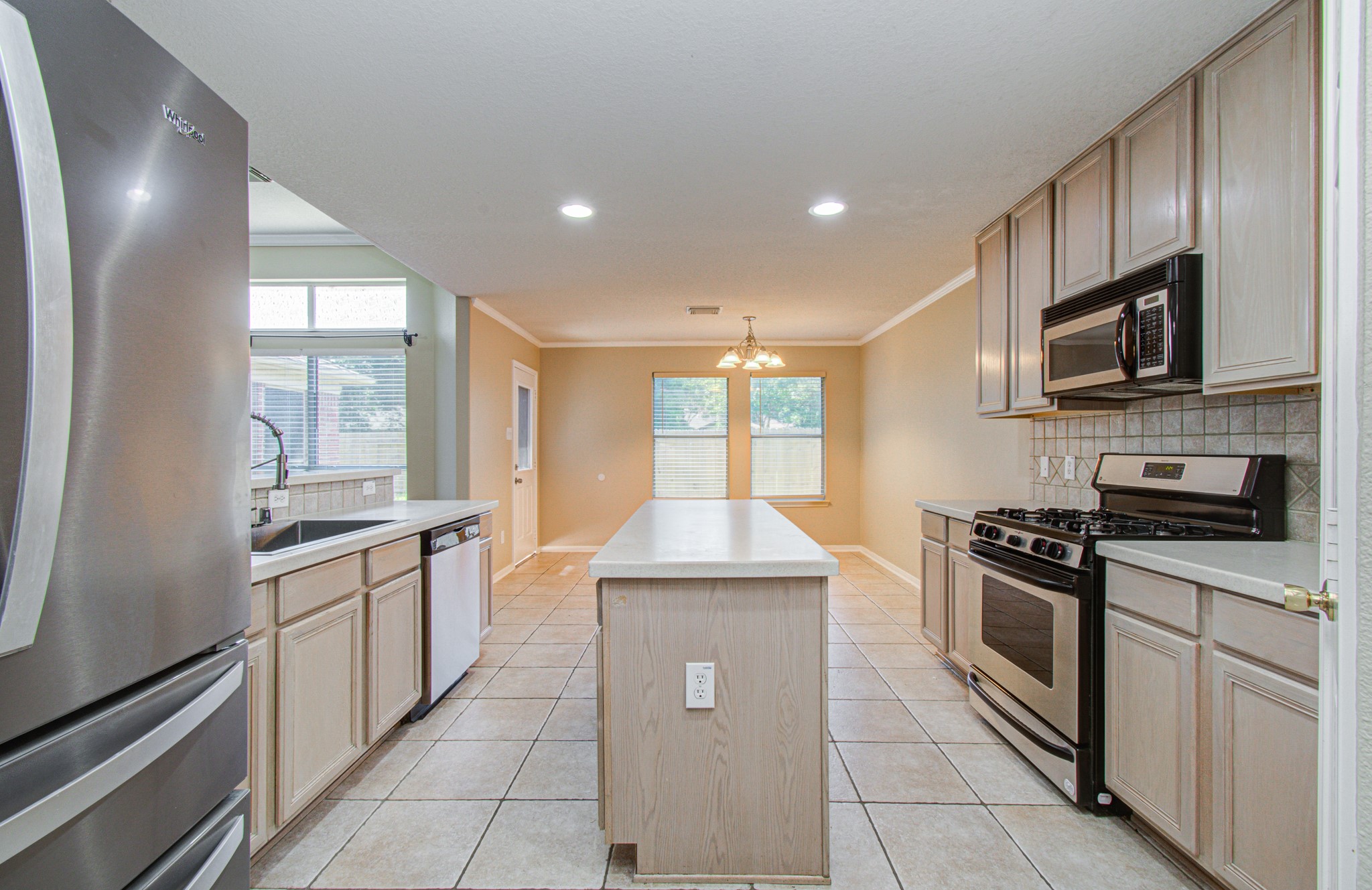 24203 Emory Green Street Property Photo 20