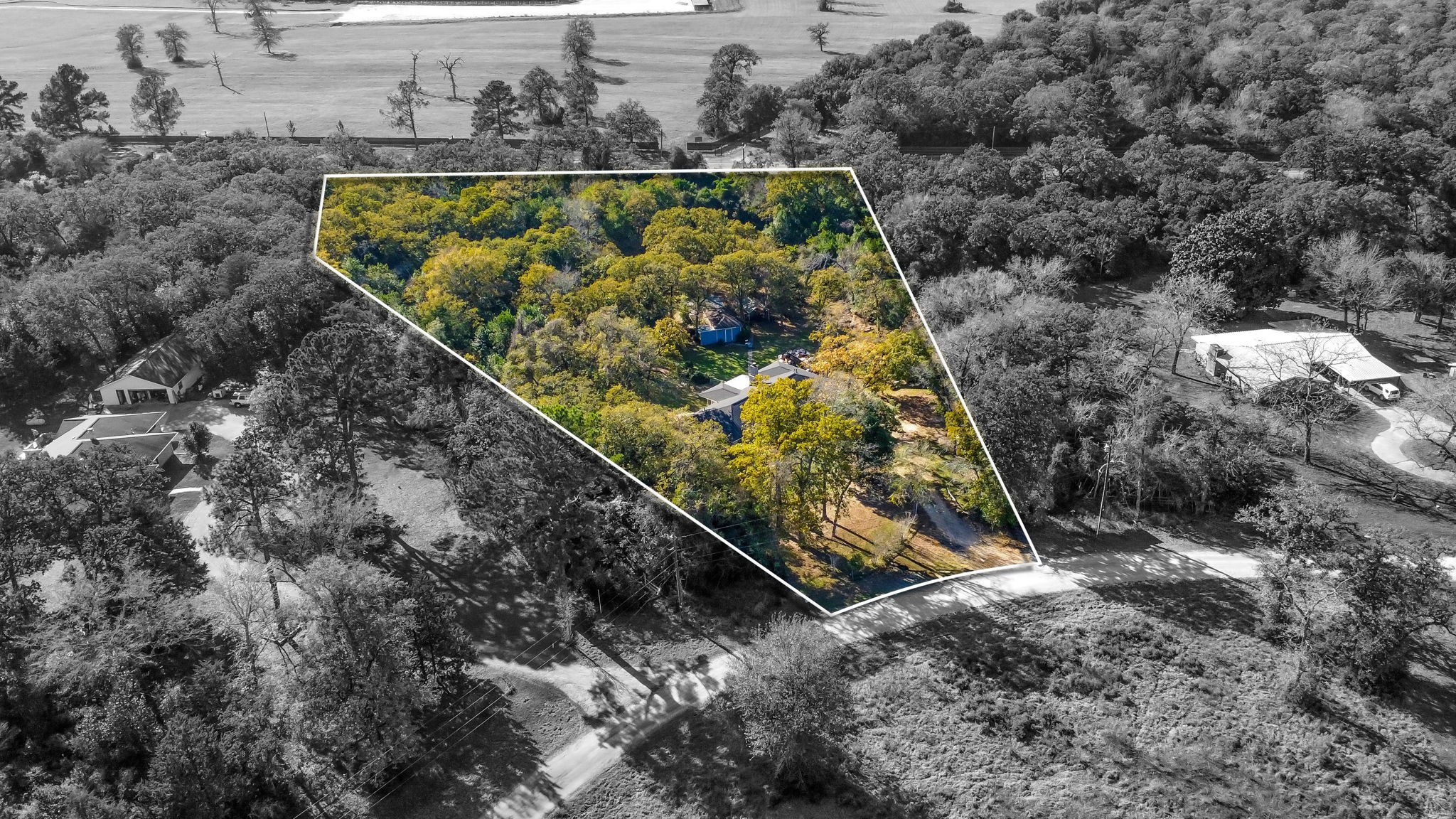6 W Trail Lane Property Photo 1