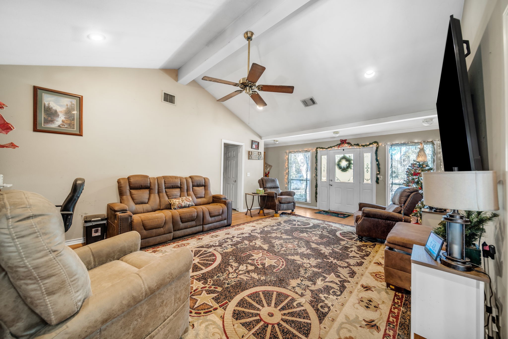 6 W Trail Lane Property Photo 6