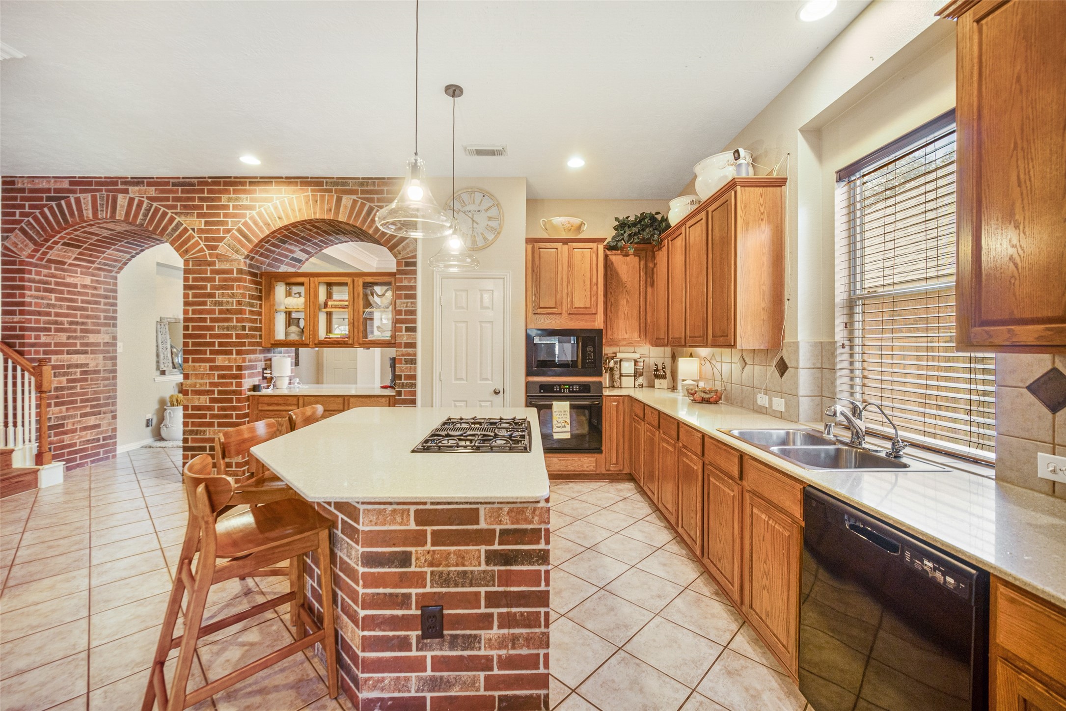 23702 Whispering Wind Property Photo 15