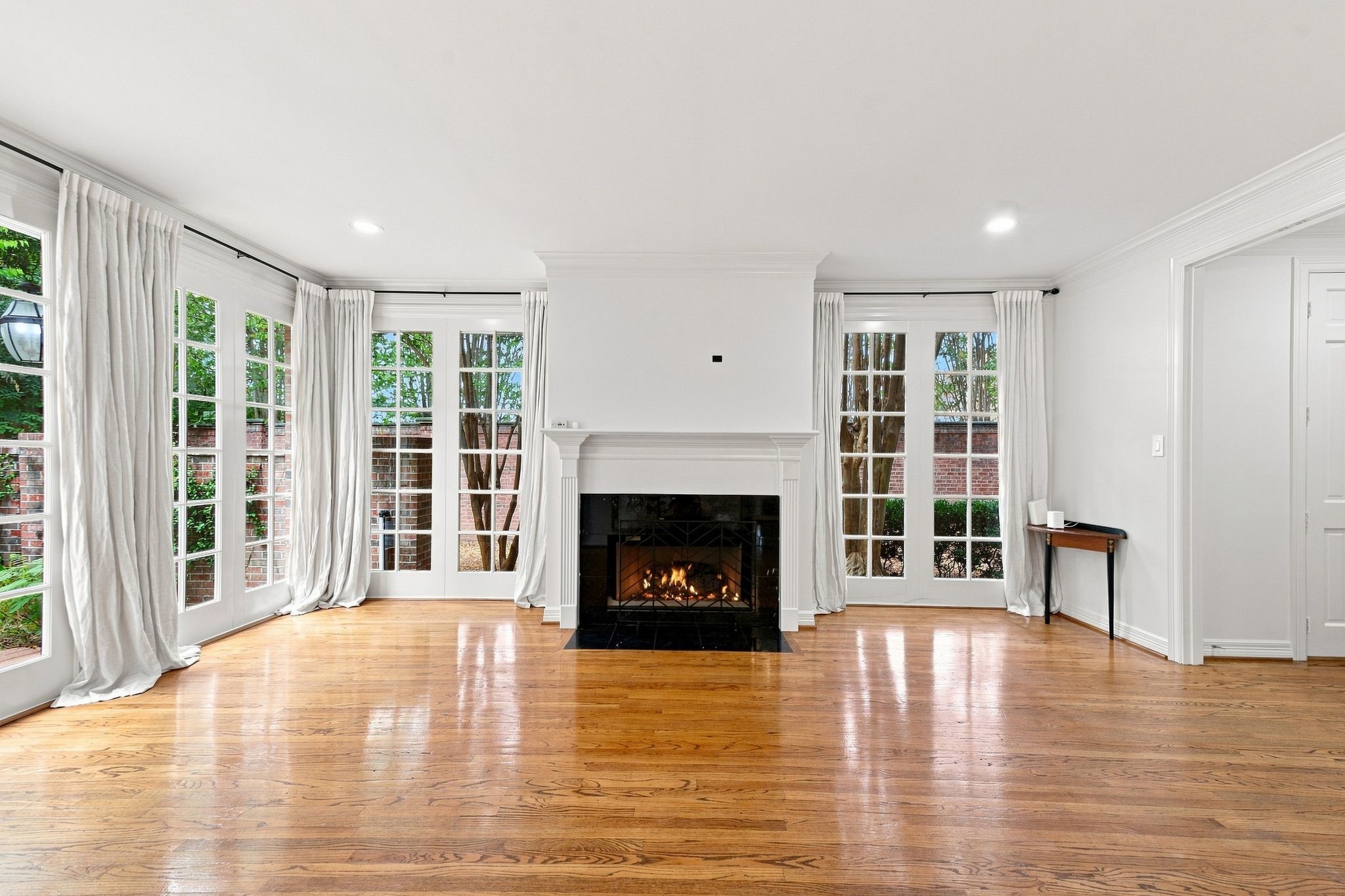 5597 Beverlyhill Street Property Photo 11