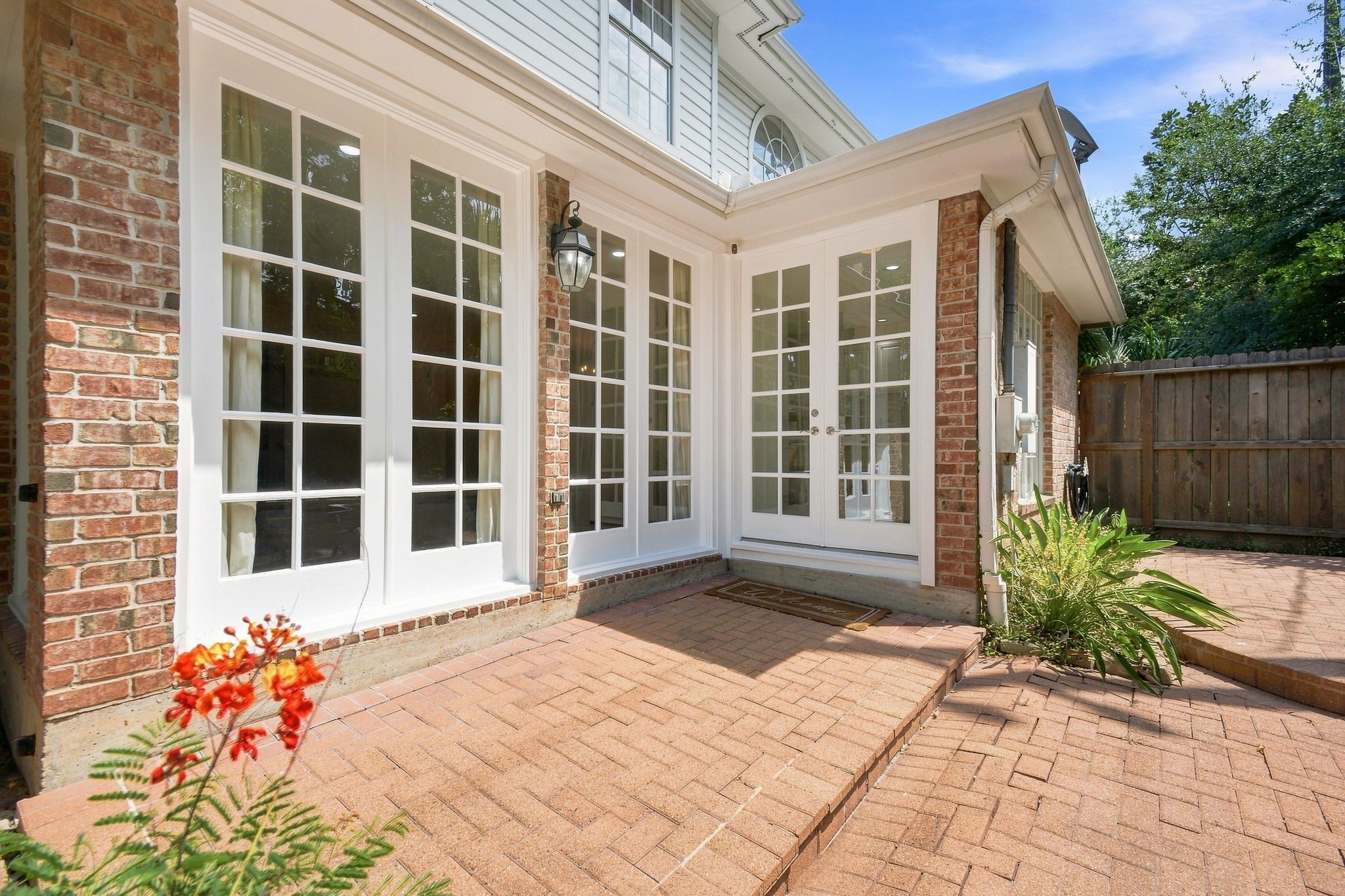 5597 Beverlyhill Street Property Photo 28