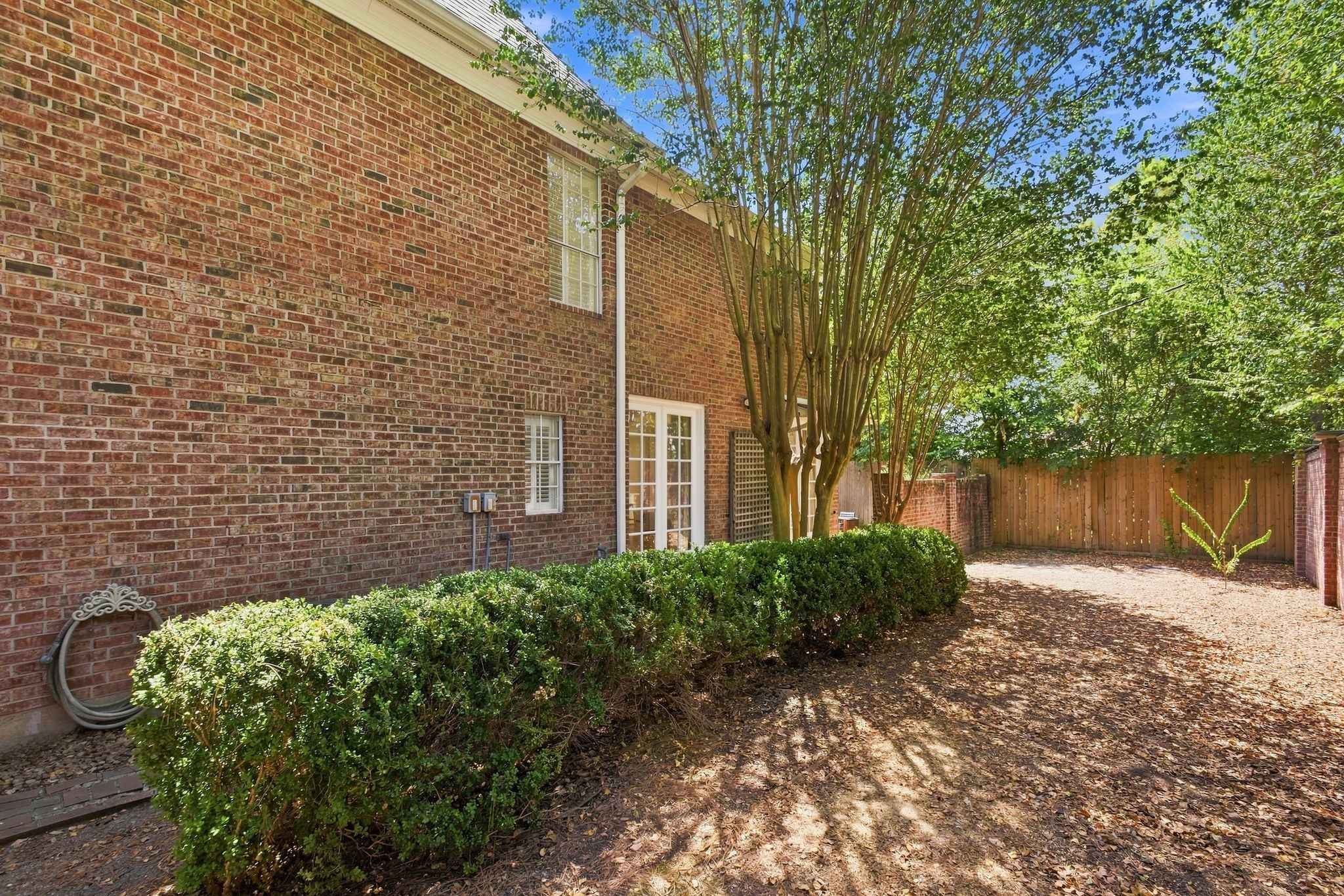 5597 Beverlyhill Street Property Photo 35