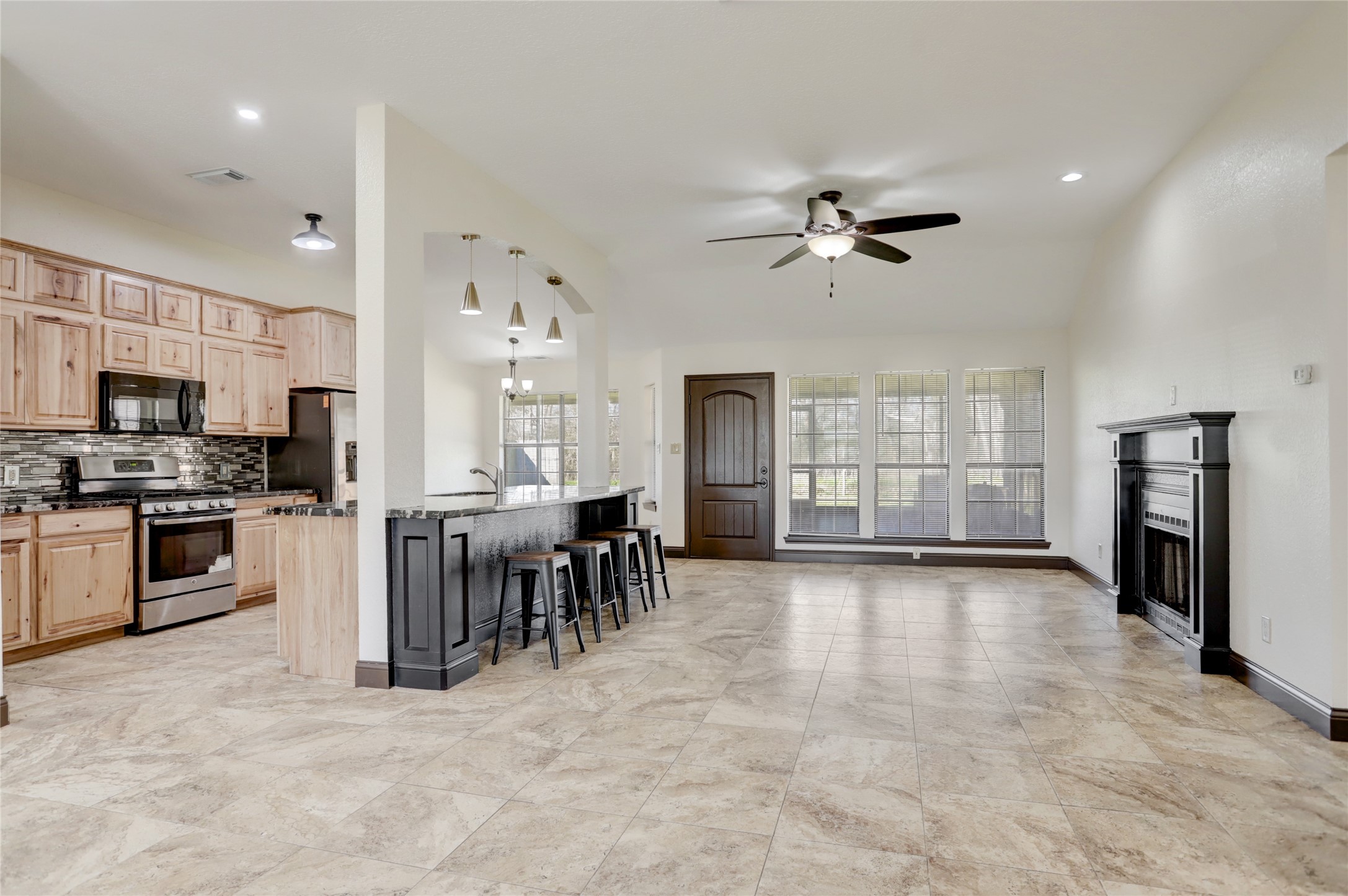 1004 Mockingbird Lane Property Photo 1