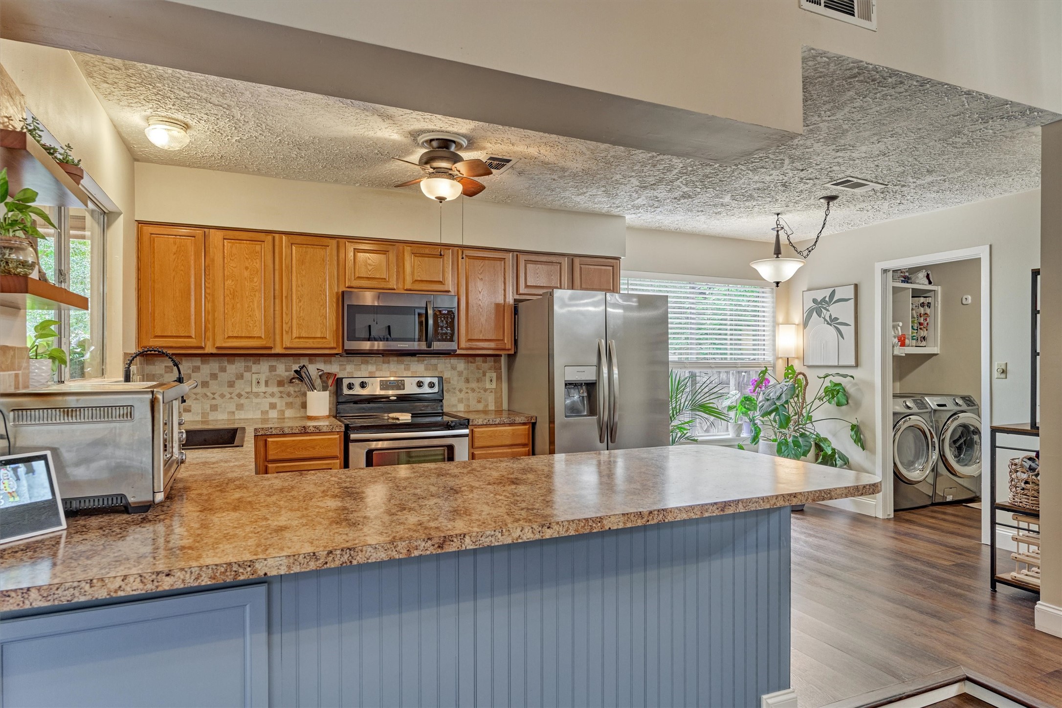2615 Rosewood Place Property Photo 16