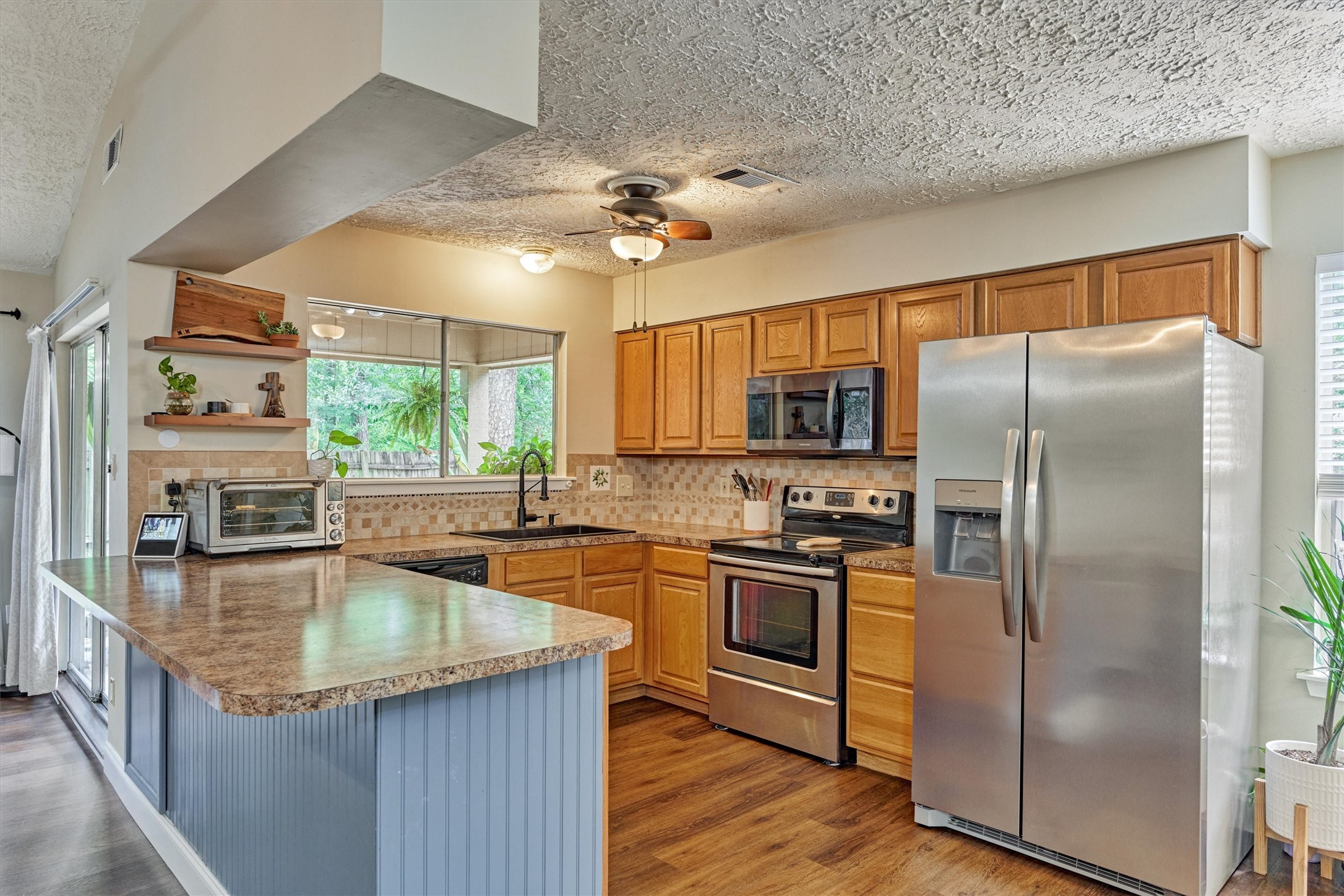 2615 Rosewood Place Property Photo 17