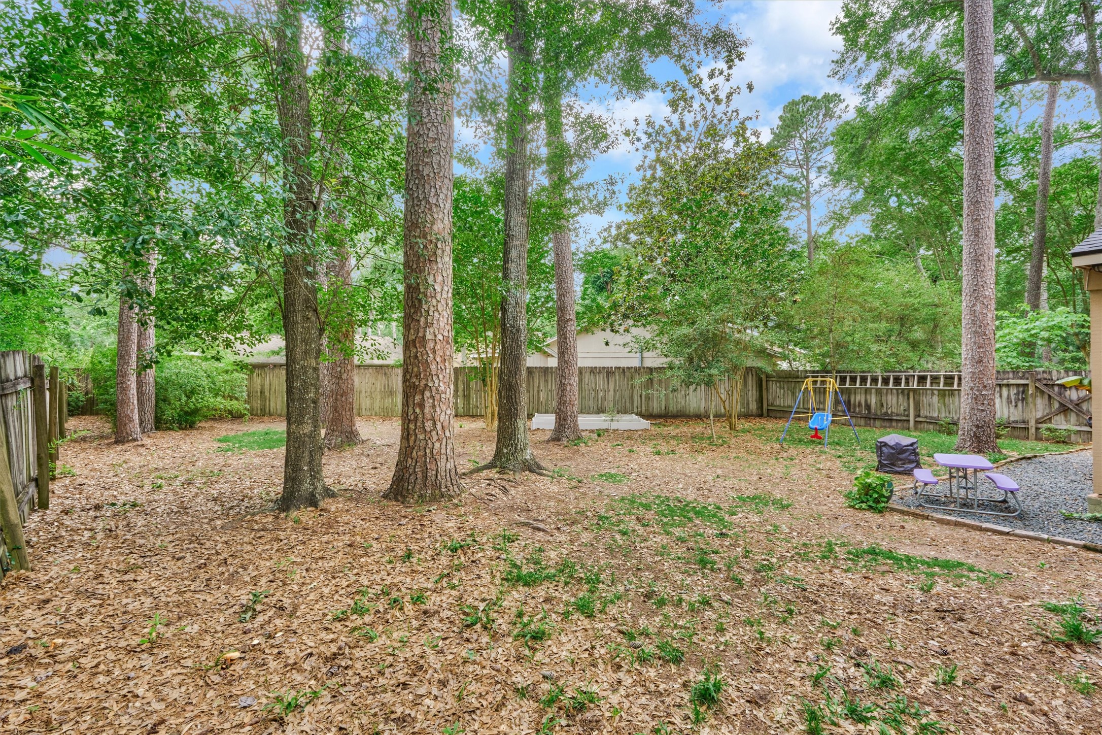 2615 Rosewood Place Property Photo 32