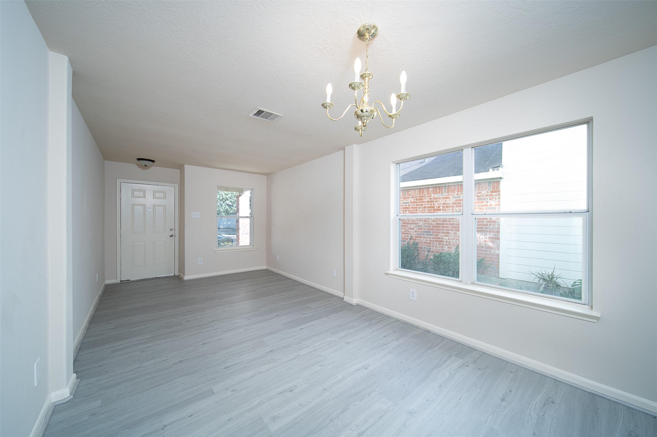 12934 Kingston Point Lane Property Photo 7