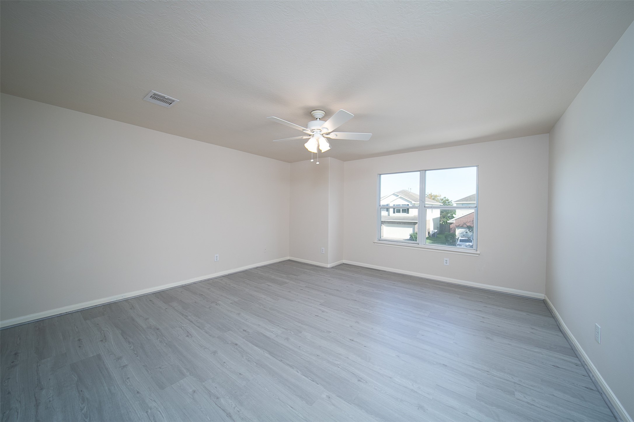 12934 Kingston Point Lane Property Photo 13