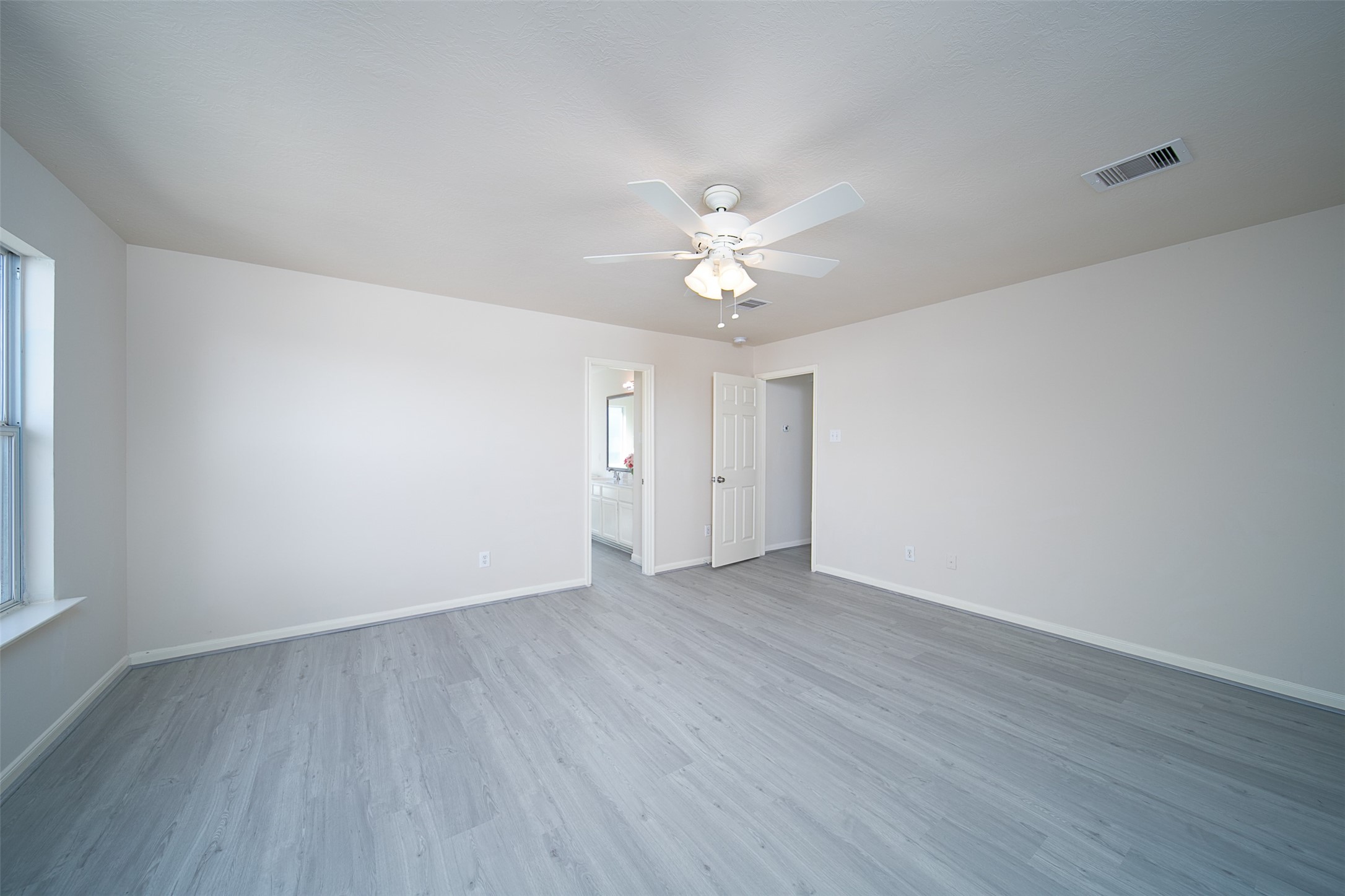 12934 Kingston Point Lane Property Photo 14