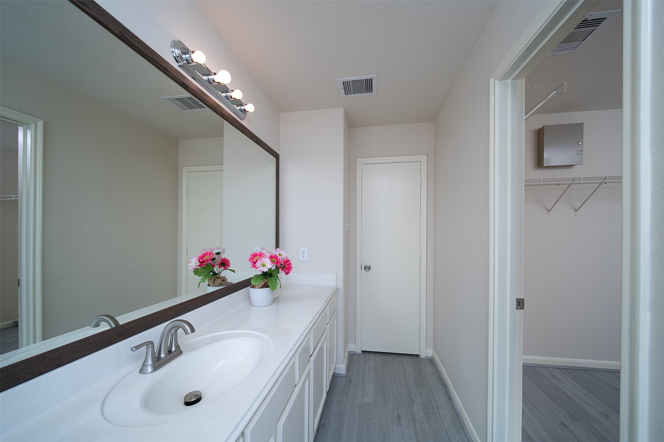 12934 Kingston Point Lane Property Photo 16