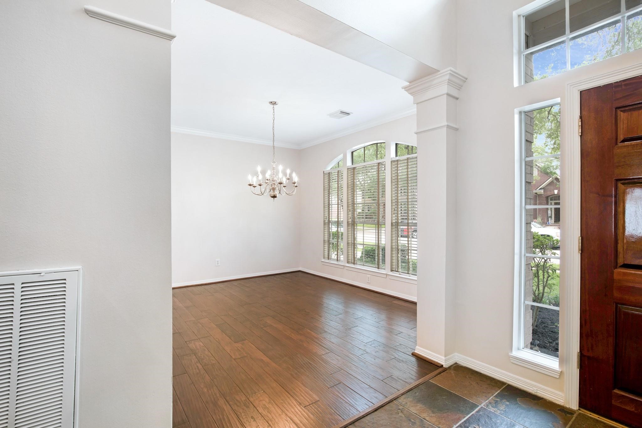 1130 Oak Glen Lane Property Photo 6