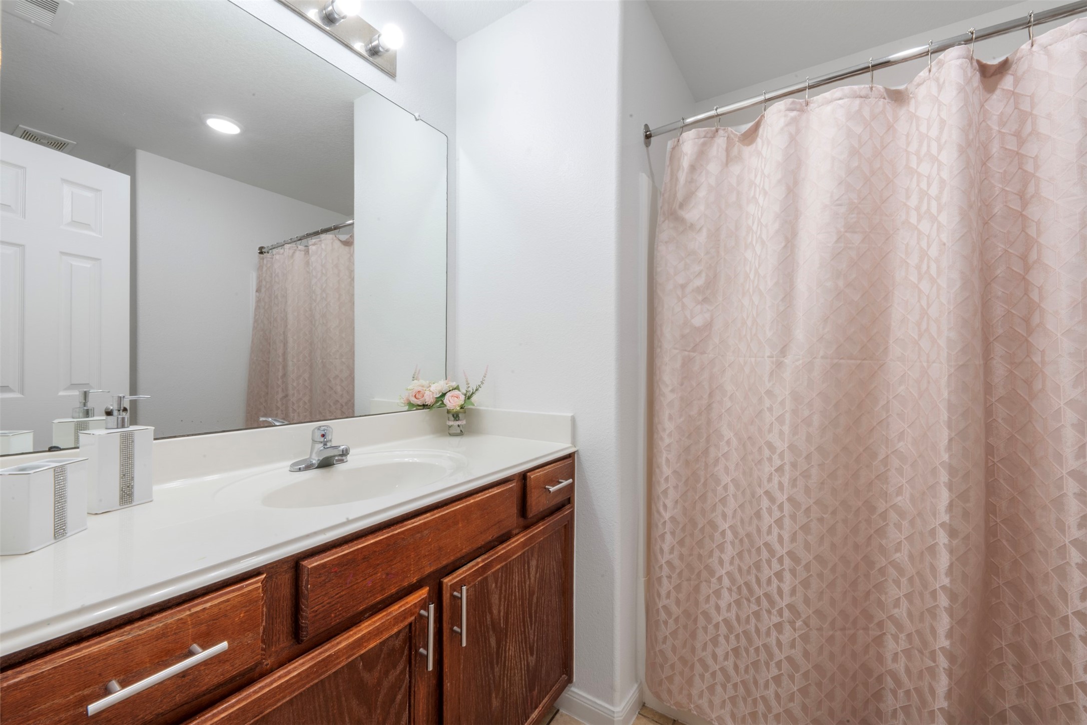 830 Paradise Road Property Photo 15