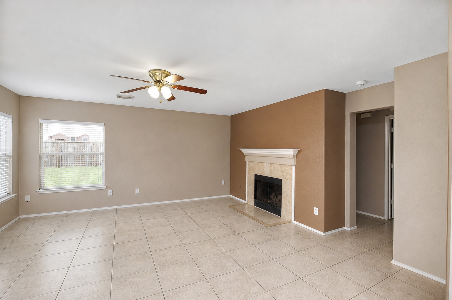 4711 Buescher Court Property Photo 6