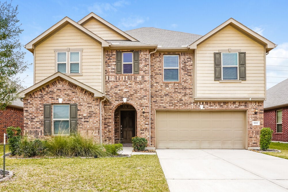 8011 Bunch Grass Lane Property Photo 1