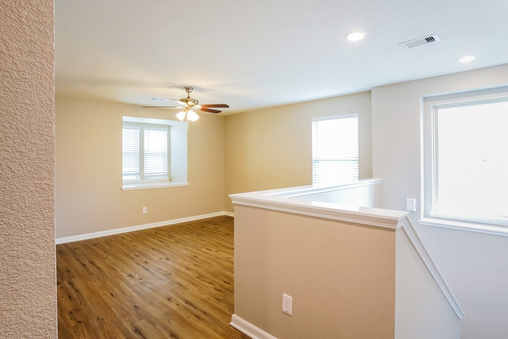 8011 Bunch Grass Lane Property Photo 10