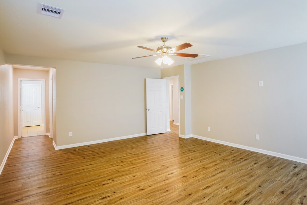 8011 Bunch Grass Lane Property Photo 11
