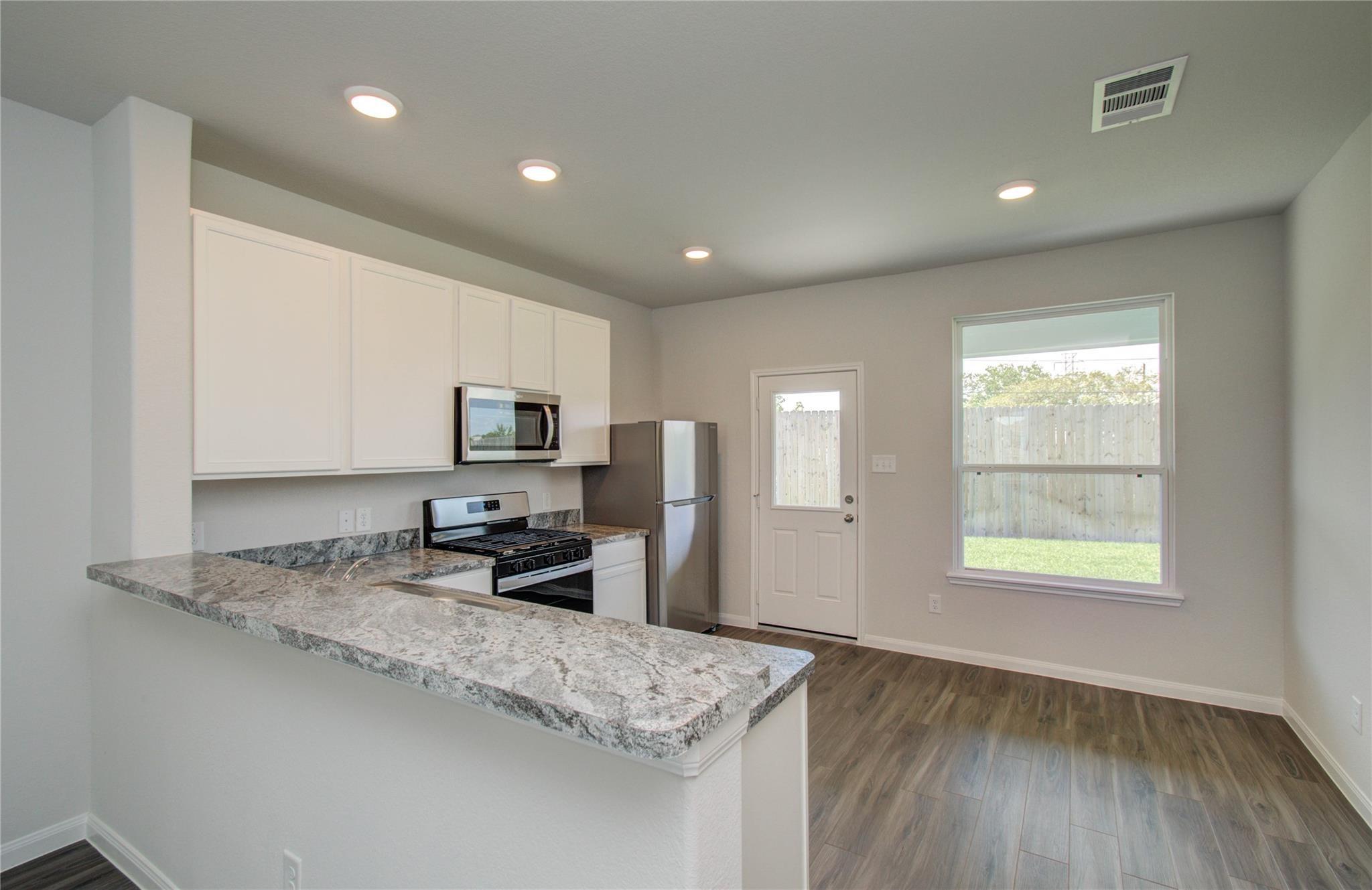 22223 Regal Heights Lane Property Photo 6